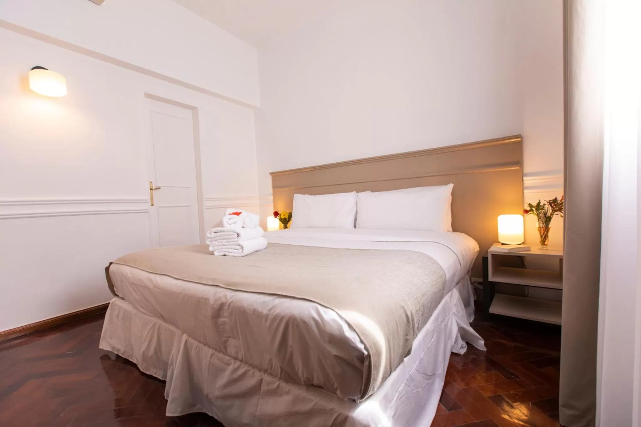Photo of the whole room, Bed in El Misti Hotel Buenos Aires Centro