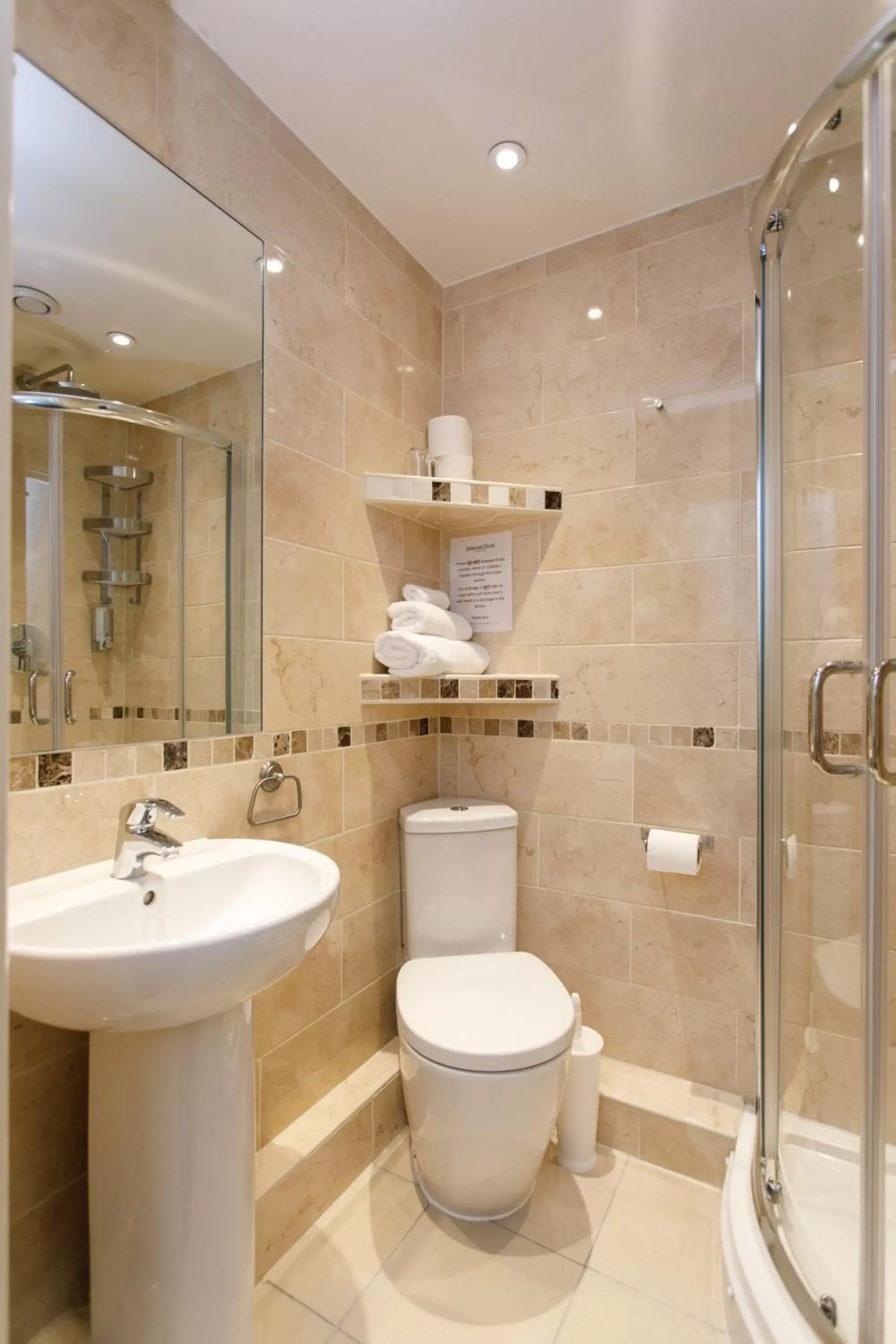 Bathroom in Jesmond Hotel