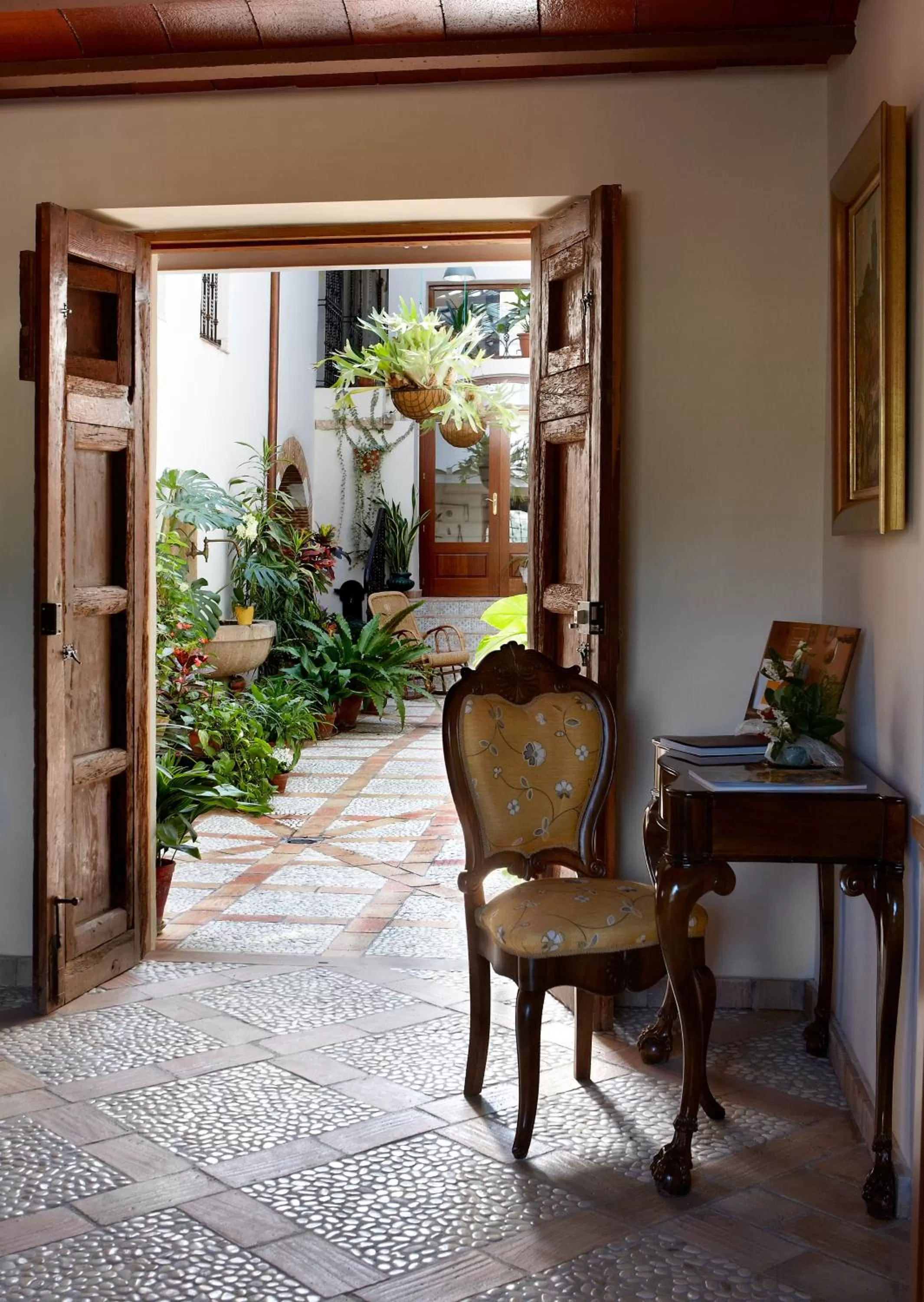 Lobby or reception in Eco Hotel con encanto Masía la Mota B&B