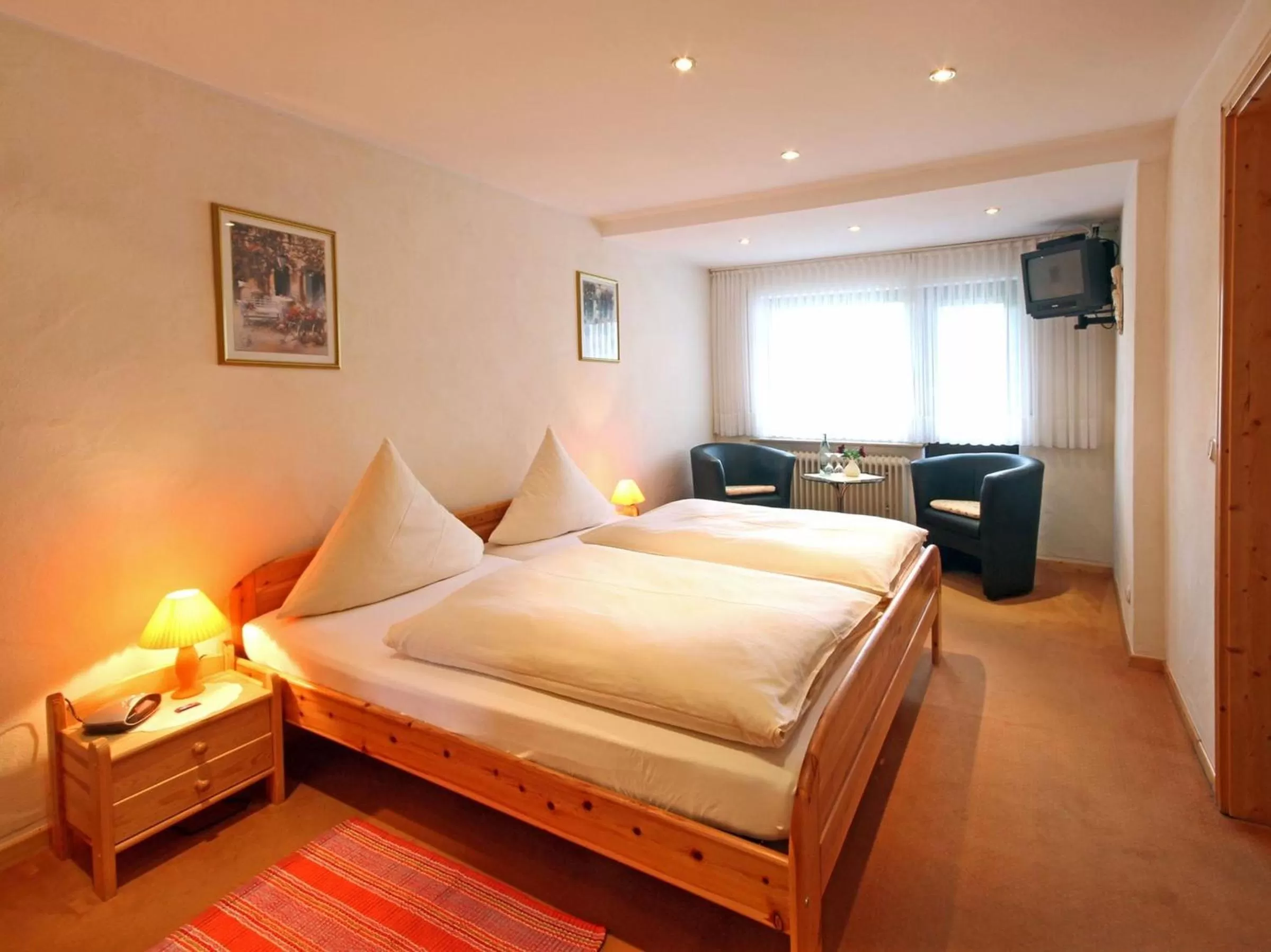 Bed in Gasthof "Zum Burghof"