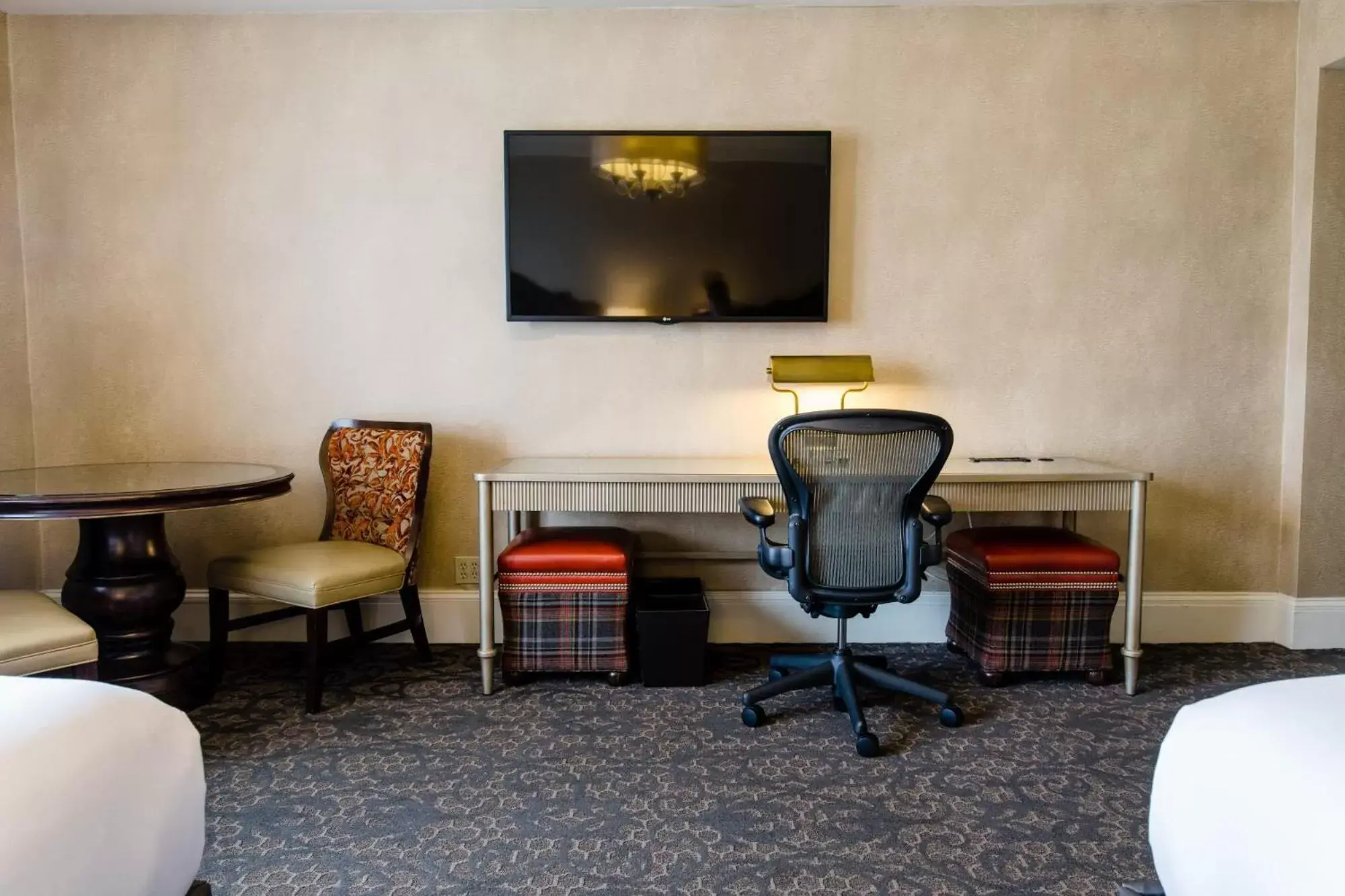 Seating area, TV/Entertainment Center in The Lenox