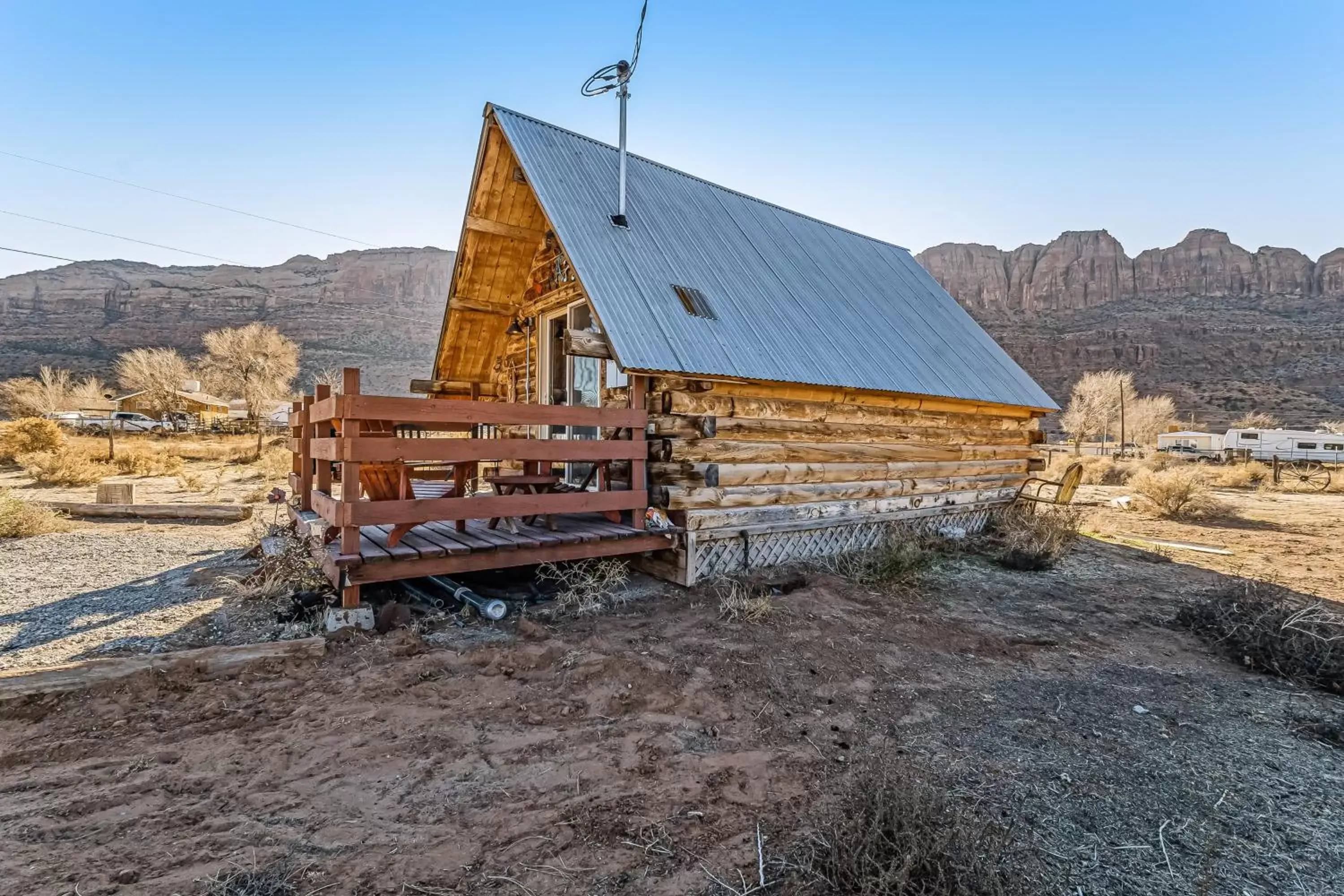 Property Building in Sunny Acres Cabin