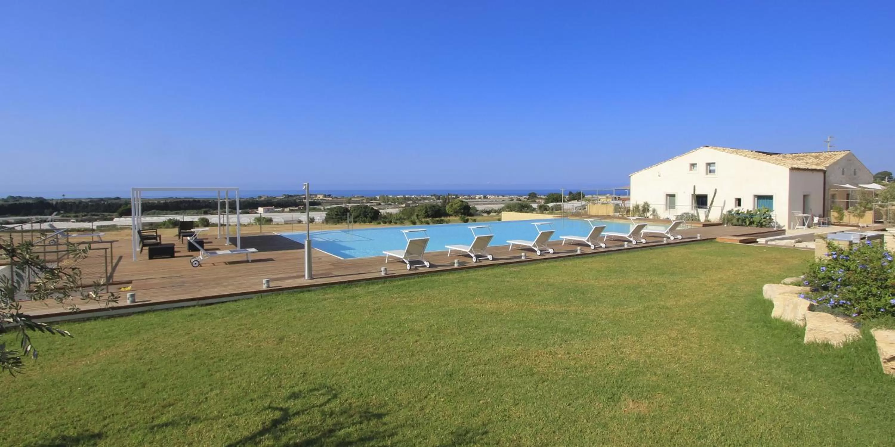 Garden view, Swimming Pool in Petrantica Resort