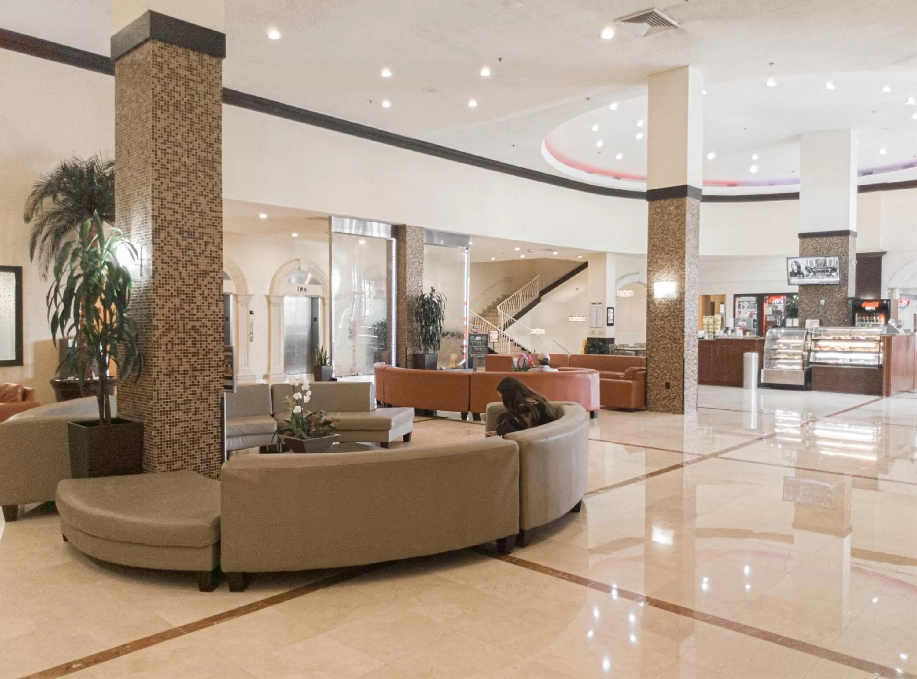 Lobby or reception in Ramada Plaza by Wyndham Marco Polo Beach Resort