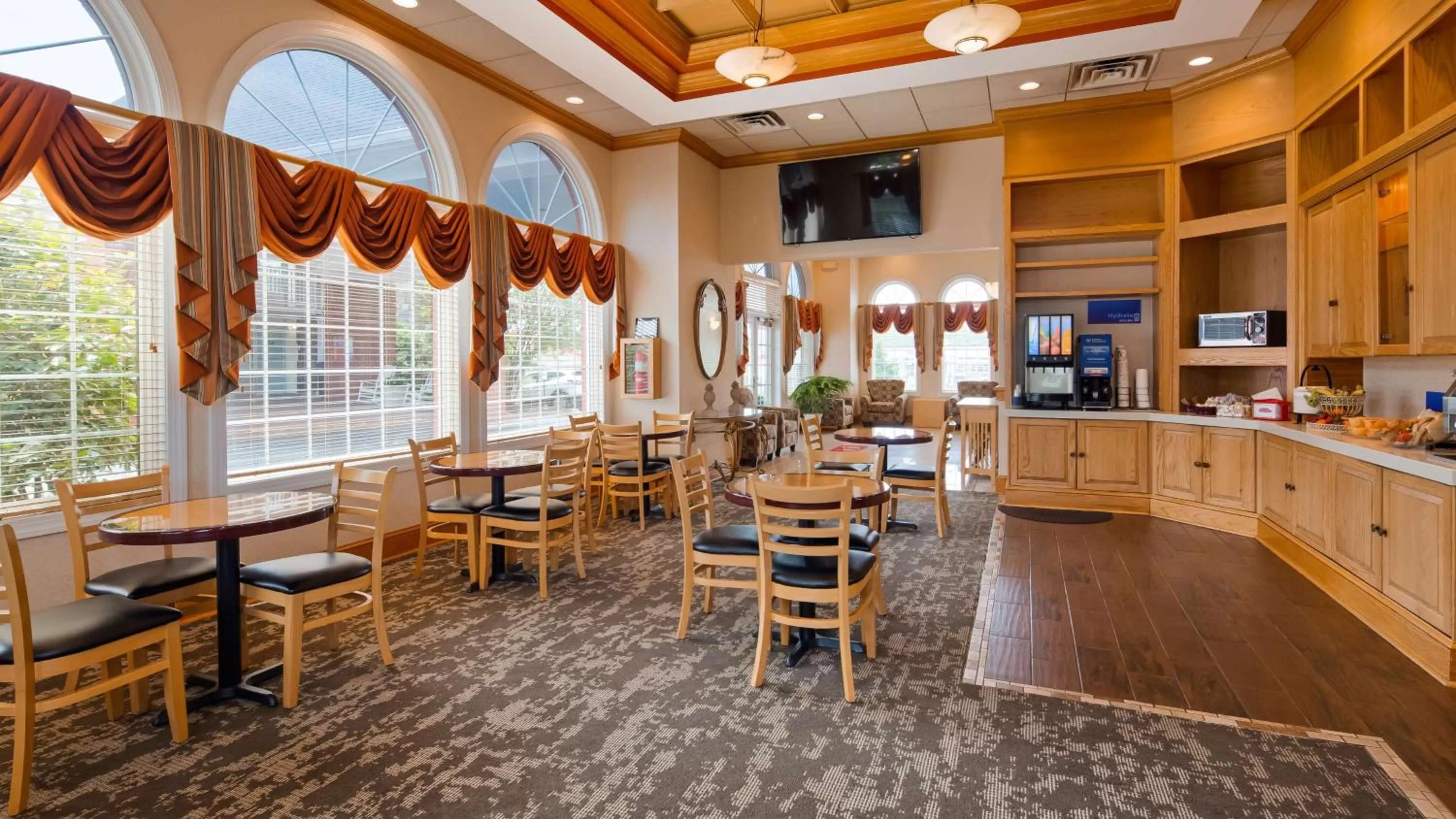 Restaurant/places to eat in Best Western Fredericksburg
