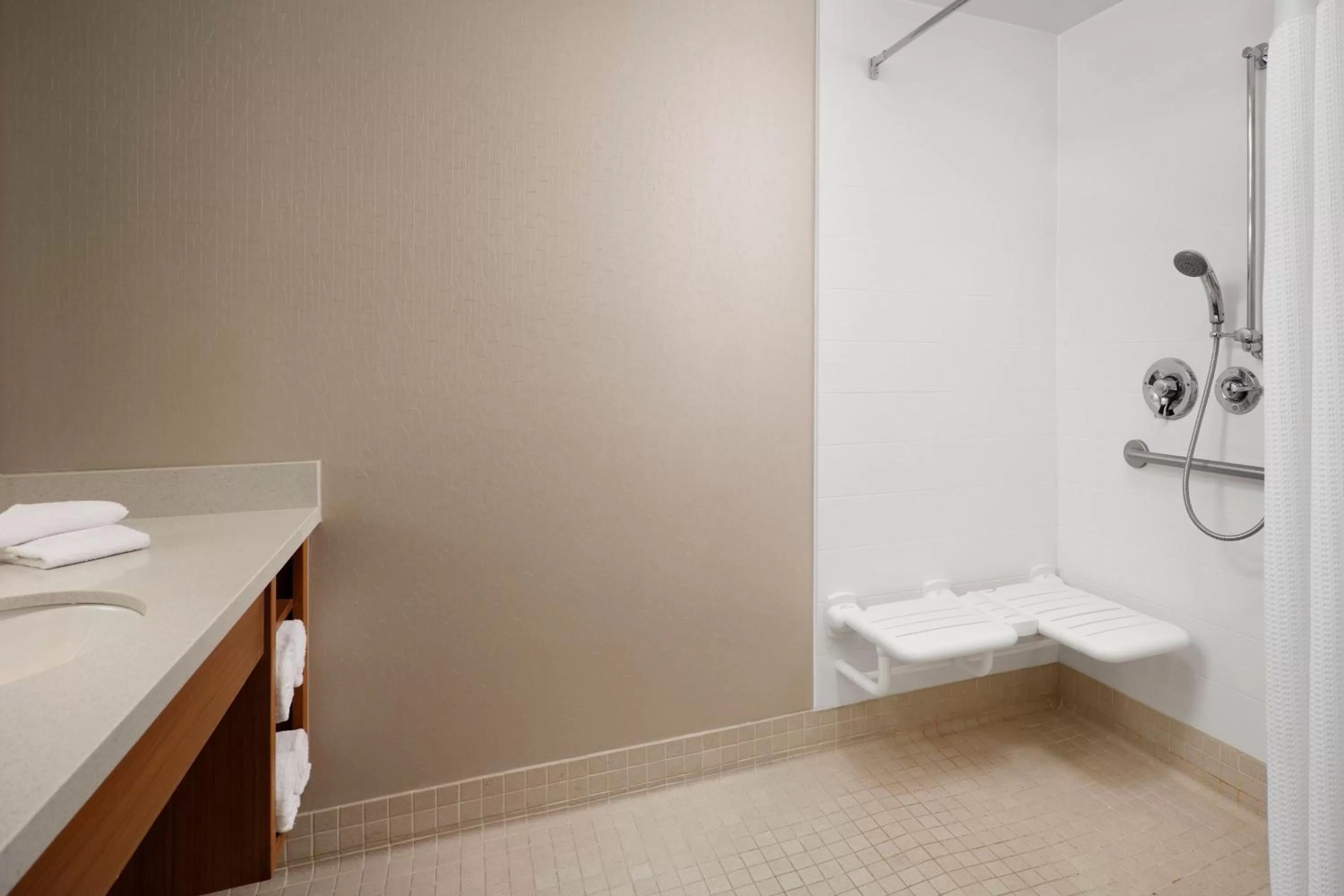 Bathroom in SpringHill Suites by Marriott Pittsburgh Mt. Lebanon