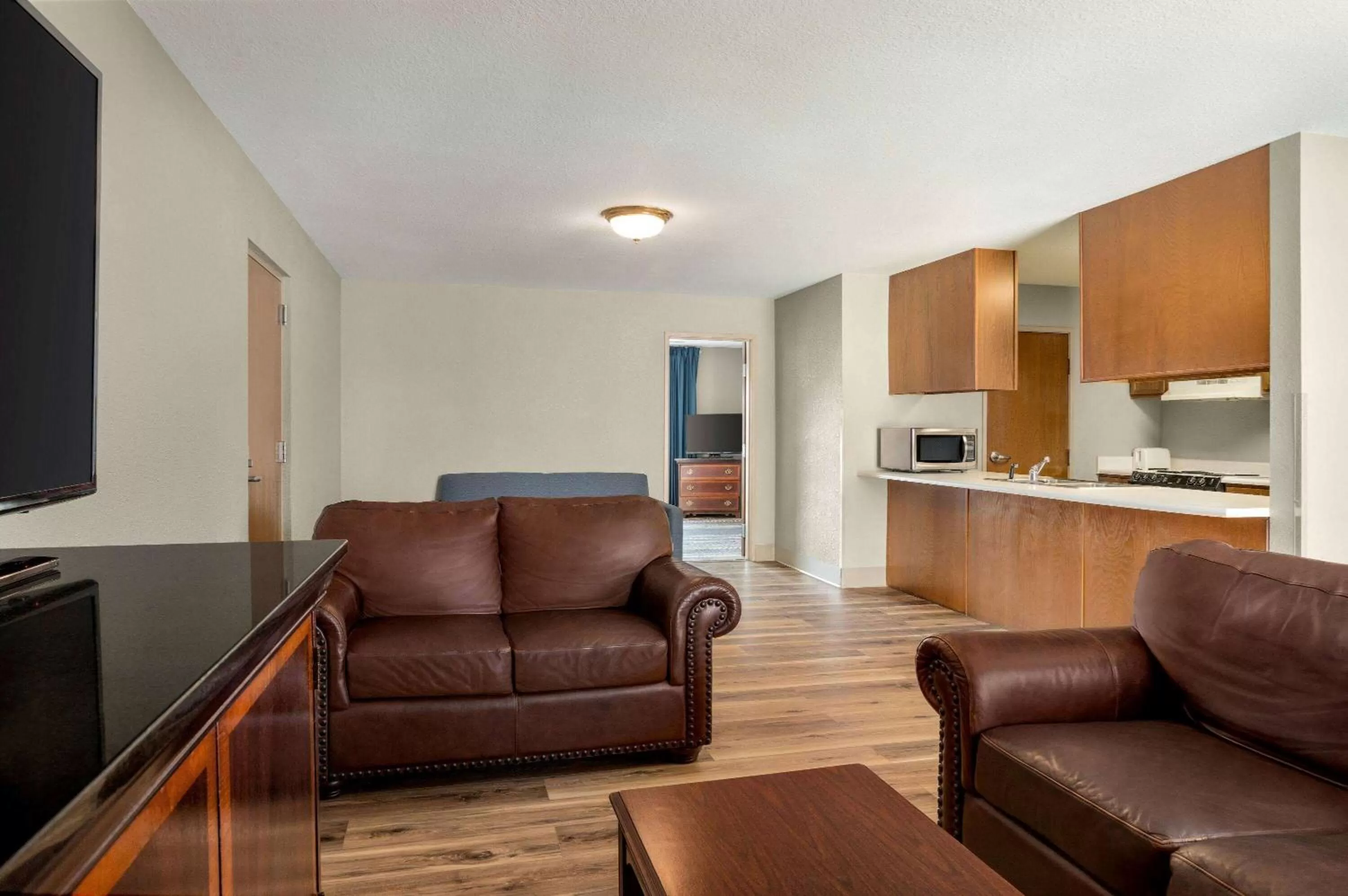 Coffee/tea facilities in AmericInn by Wyndham Branson & Conference Center