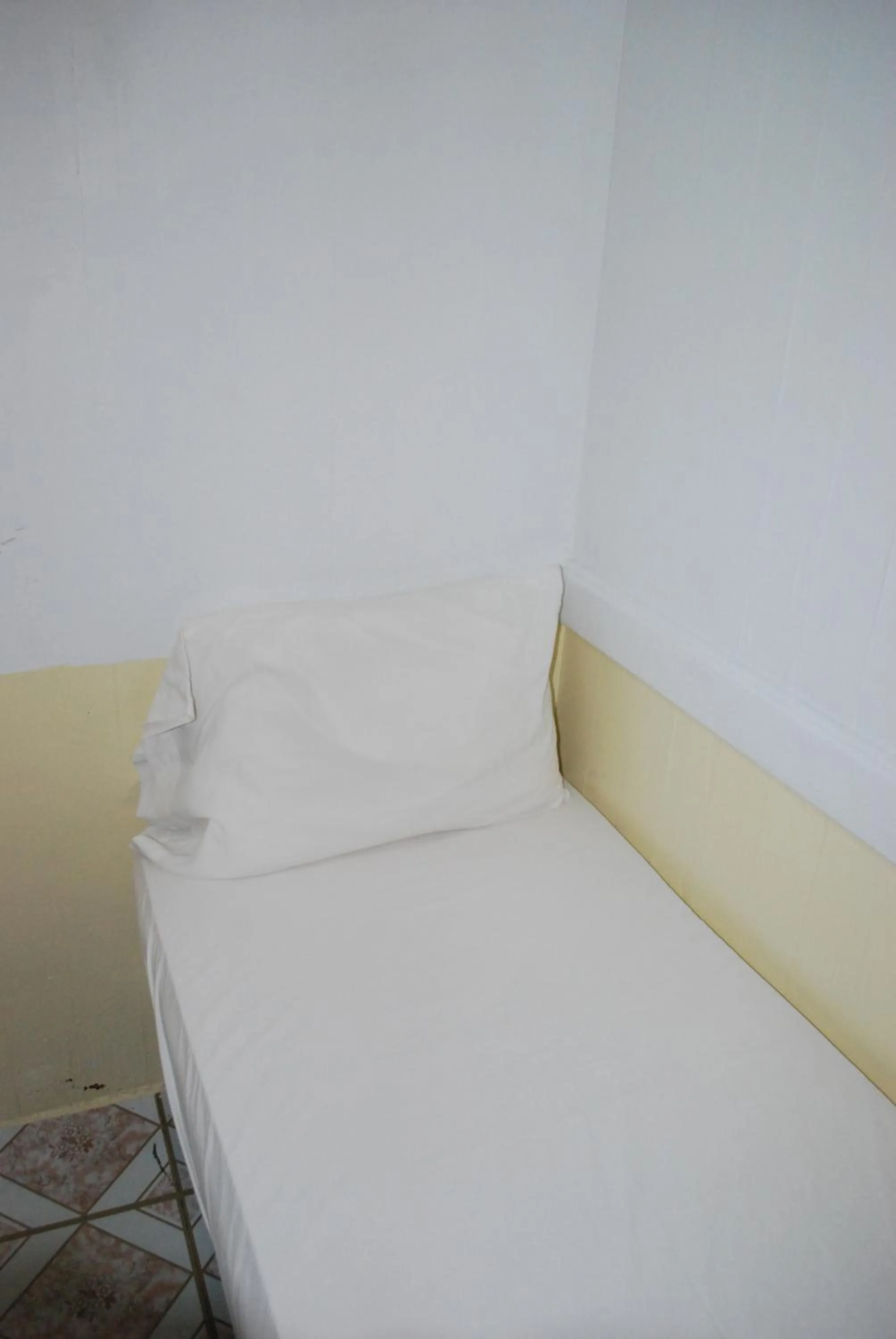 Bed in Bowery Grand Hotel