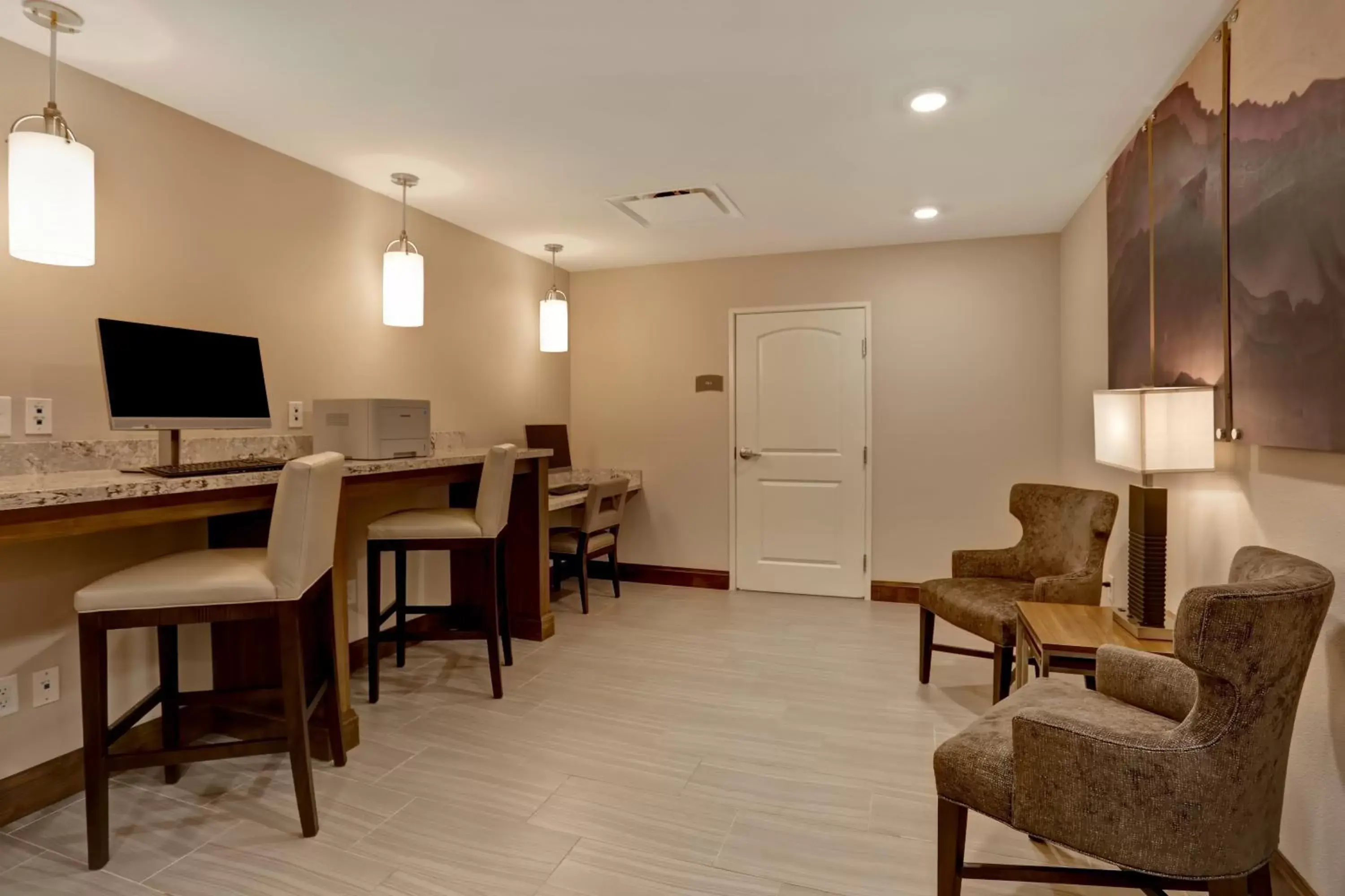 Business facilities, Seating Area in Staybridge Suites - Overland Park - Kansas City S, an IHG Hotel