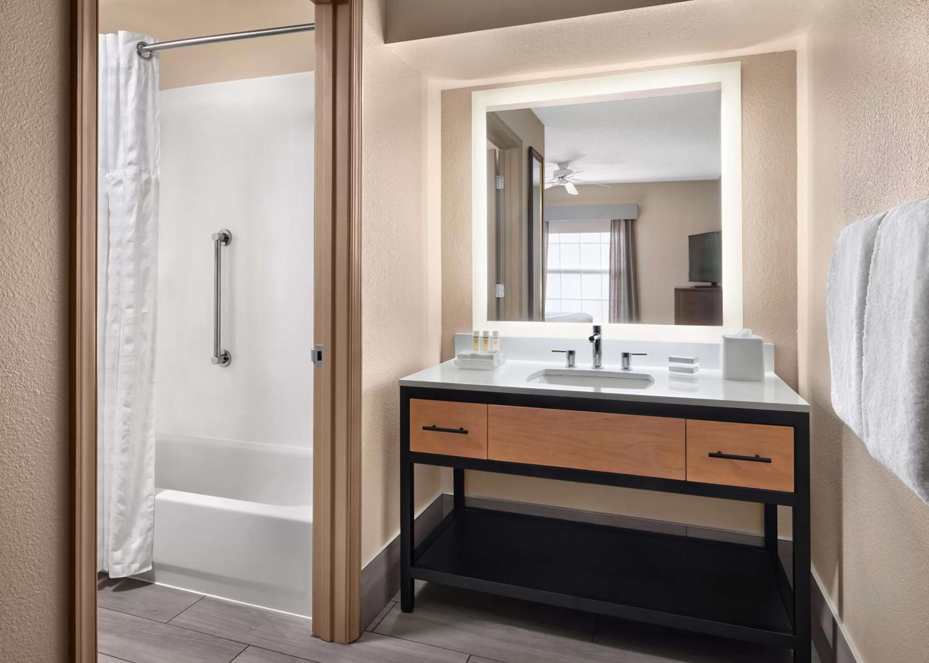 Bathroom in Homewood Suites by Hilton Baltimore-Washington Intl Apt