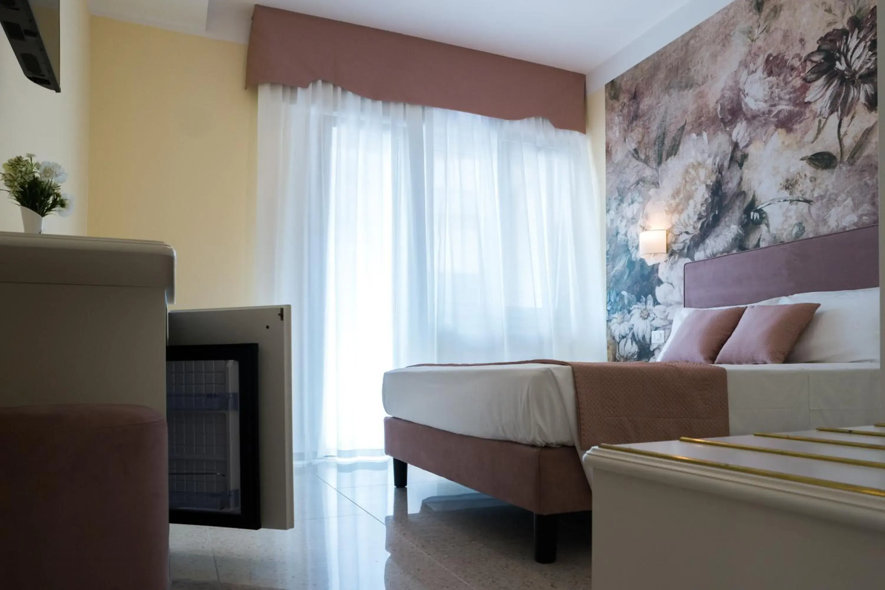 Bedroom, Seating Area in Guest House Train Station