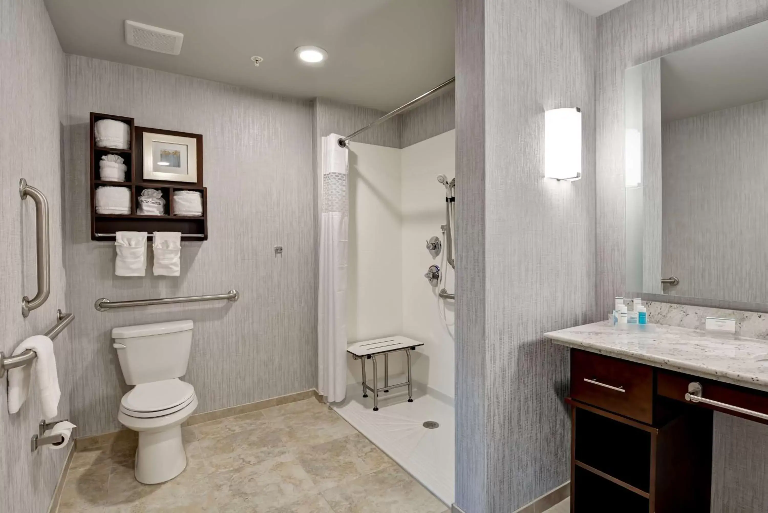 Bathroom in Homewood Suites By Hilton New Hartford Utica