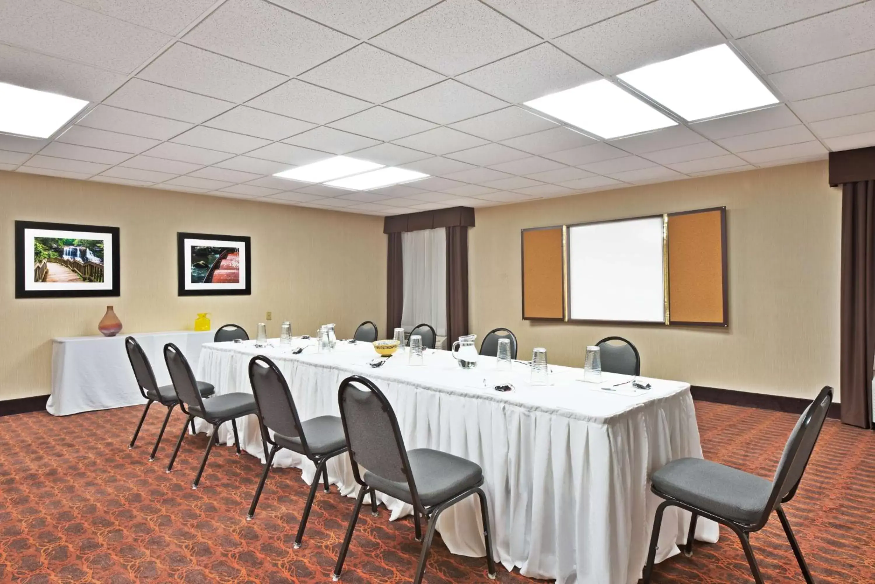 Meeting/conference room in Hampton Inn Huntington/Barboursville