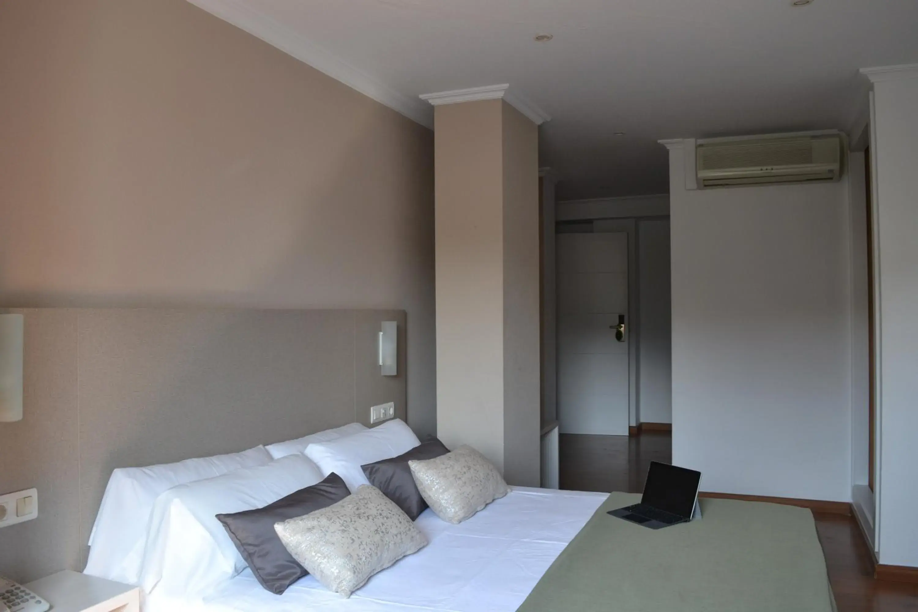 Bedroom, Bed in Duerming Villa De Sarria Hotel