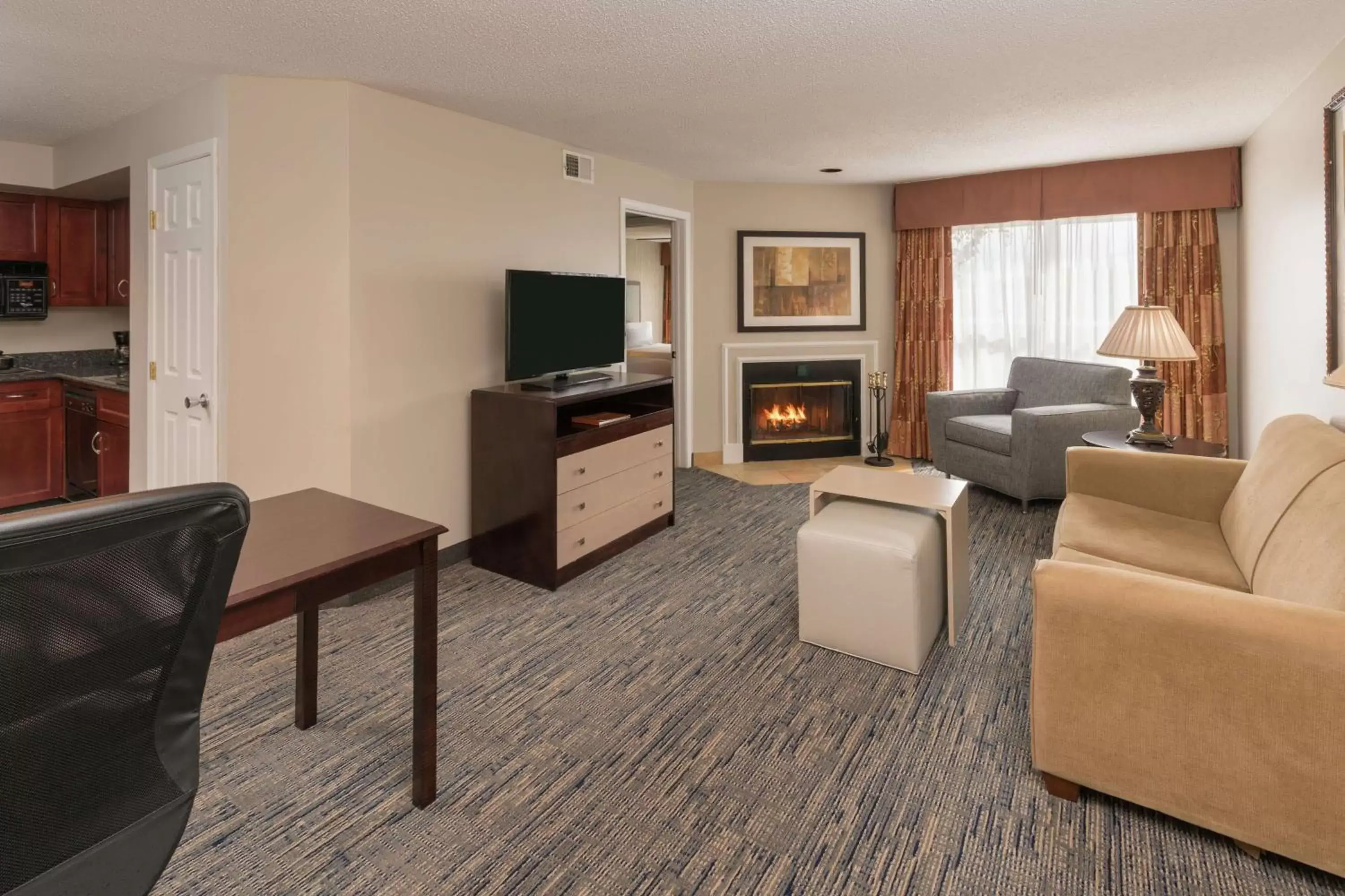 Bedroom, Seating Area in Homewood Suites by Hilton Chicago - Schaumburg