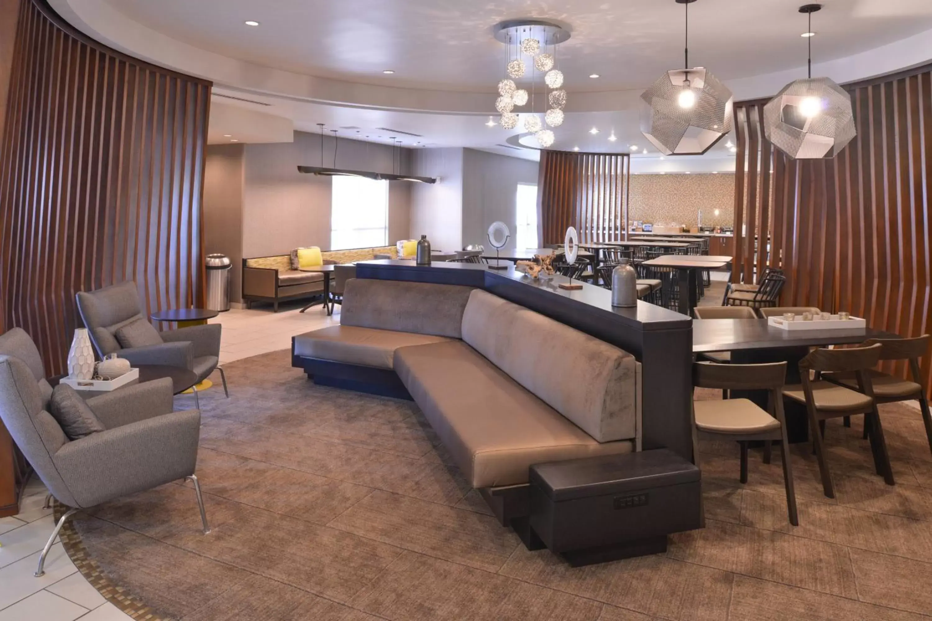 Lobby or reception, Lounge/Bar in SpringHill Suites Las Vegas Henderson