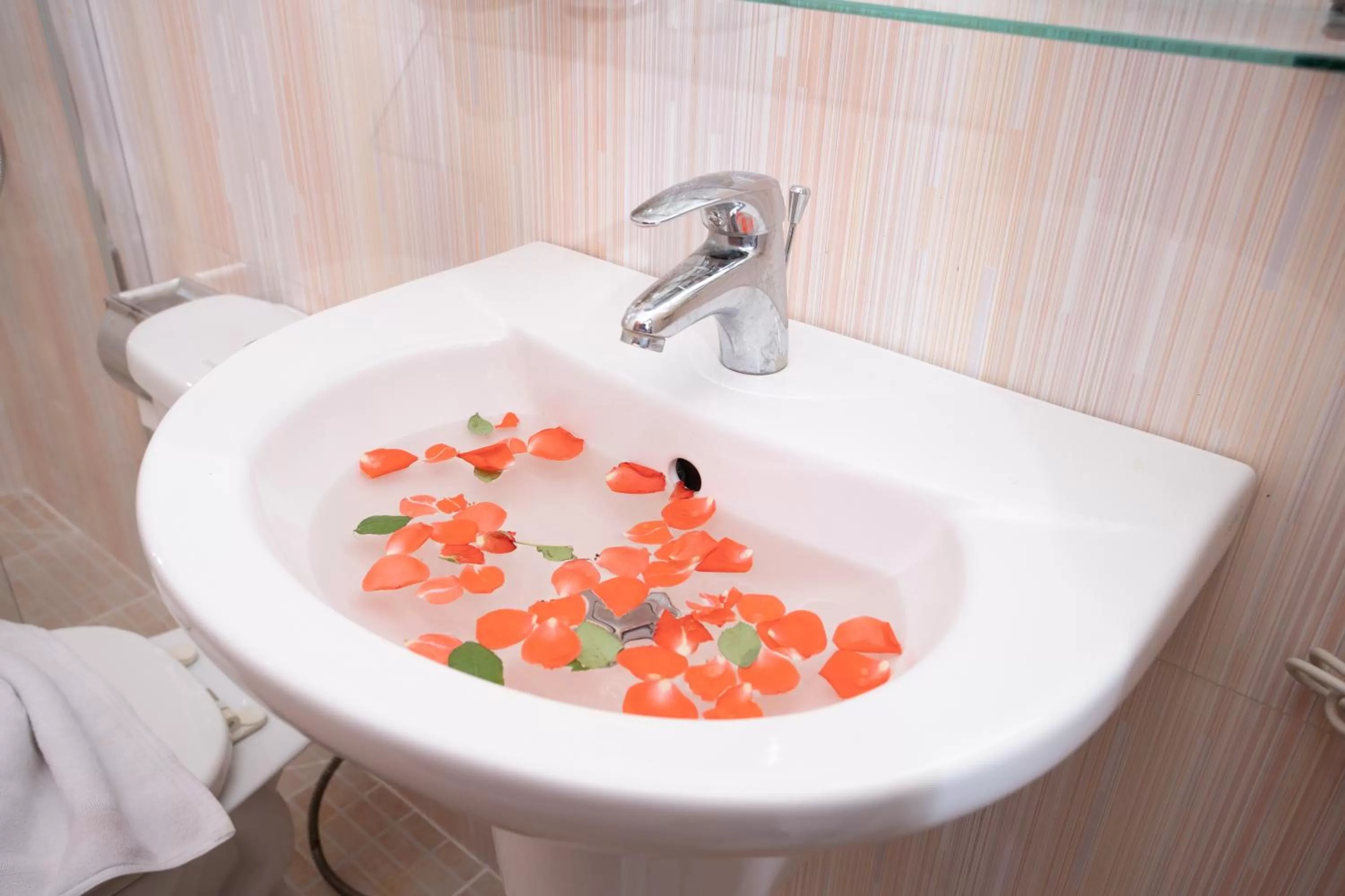 Bathroom in Silver Mounts Hotel