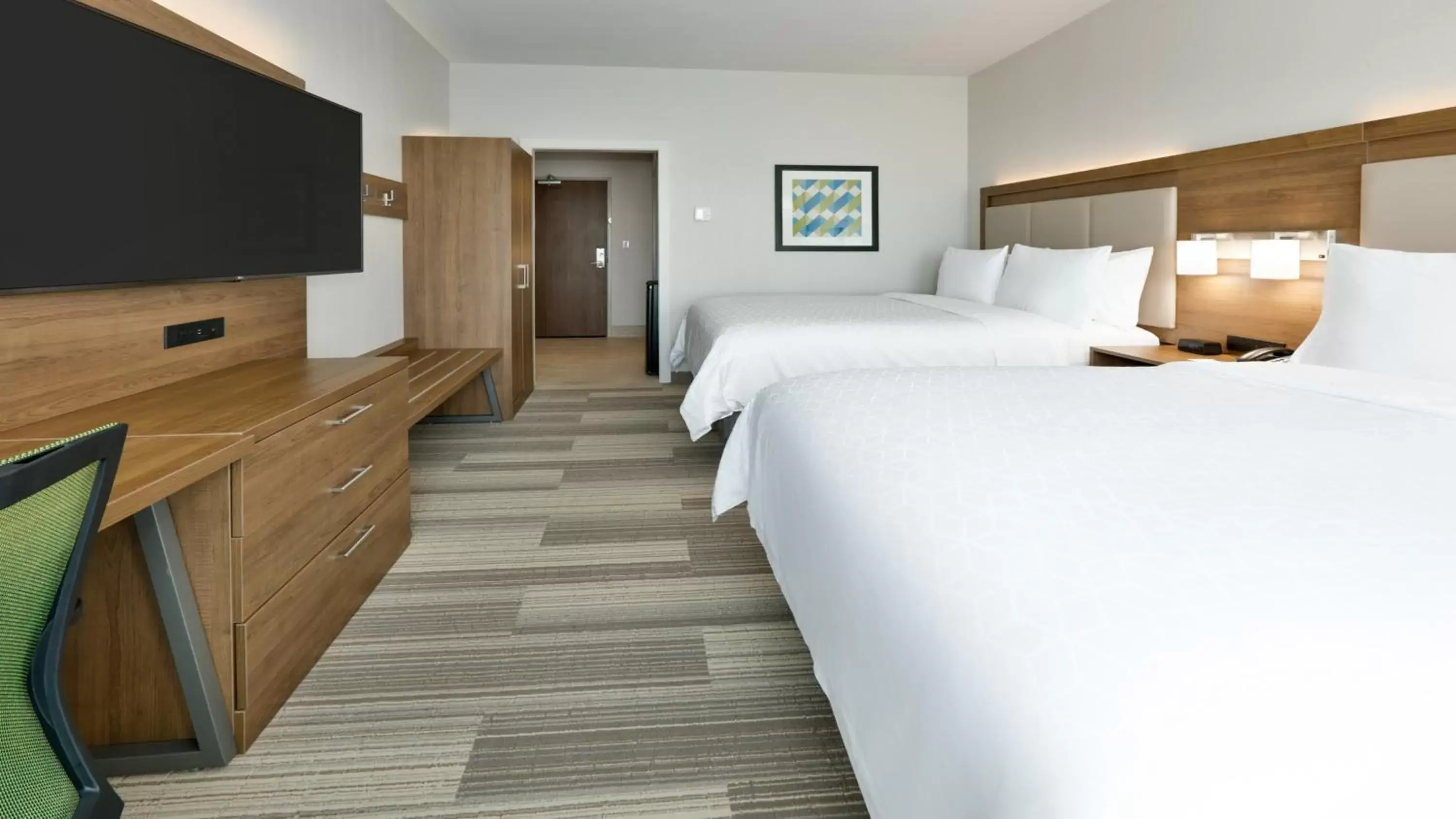 Photo of the whole room, Bed in Holiday Inn Express Hotel & Suites Oklahoma City-West Yukon, an IHG Hotel