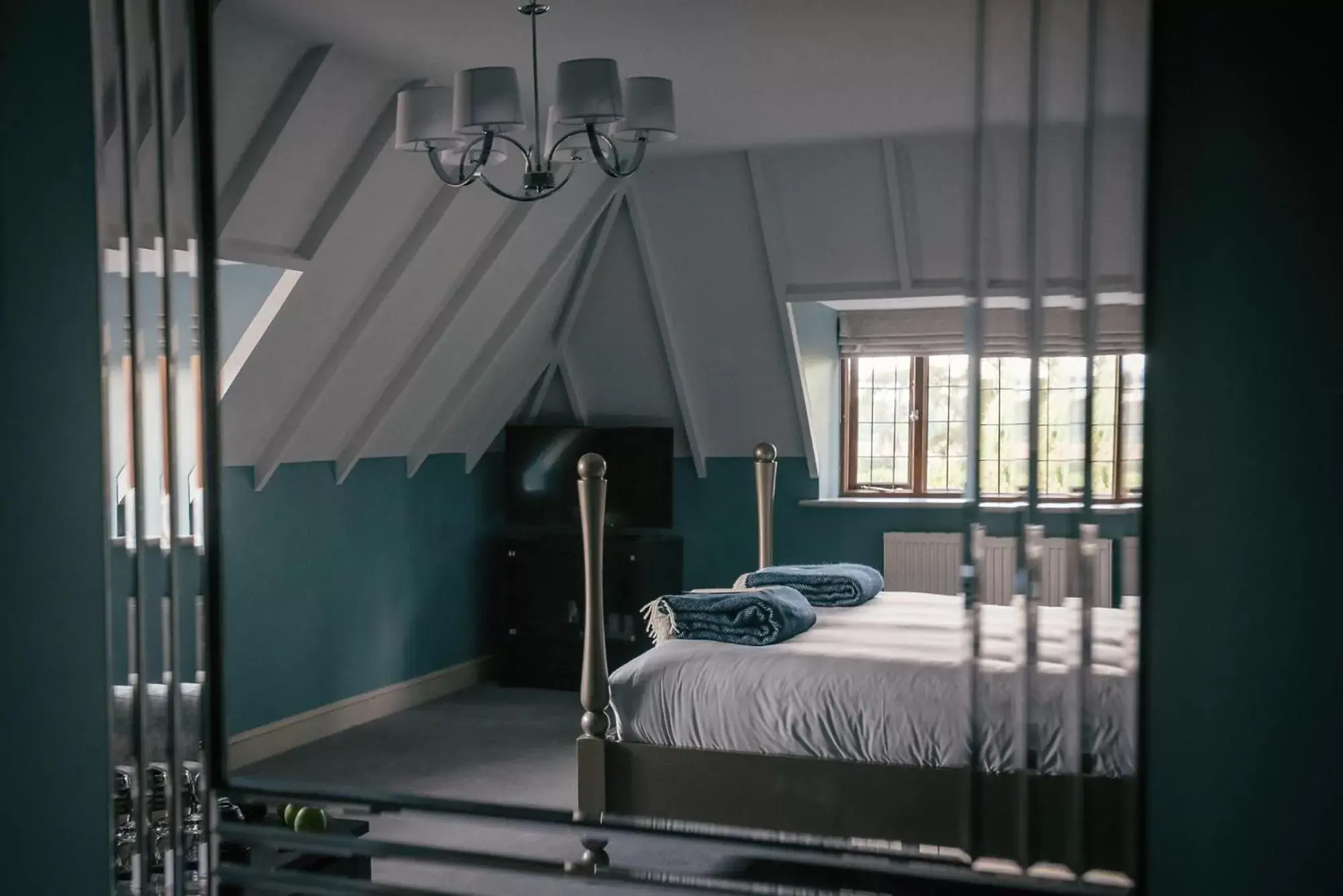 Bedroom in Hogarths Stone Manor