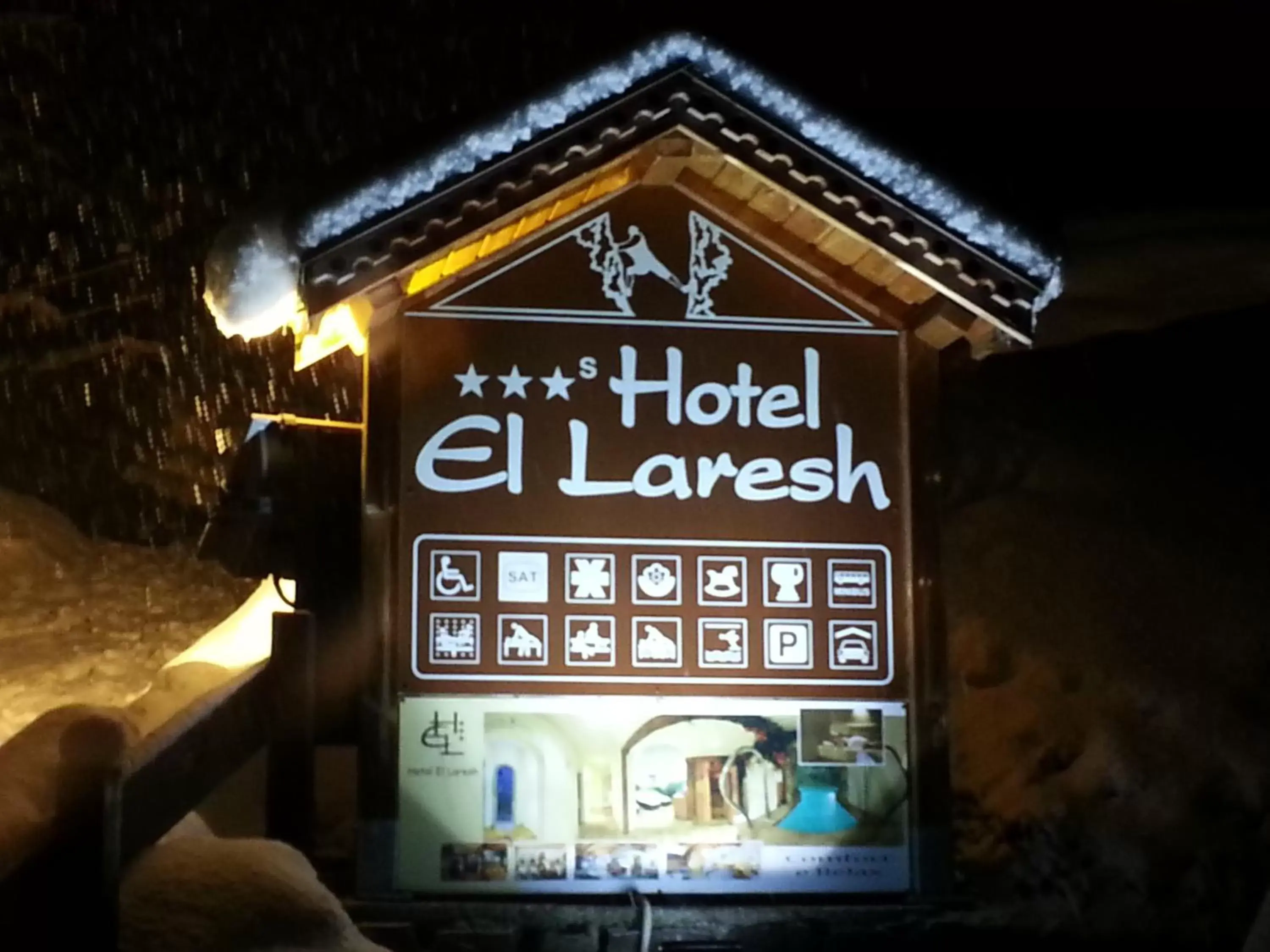 Property Building in Hotel El Laresh