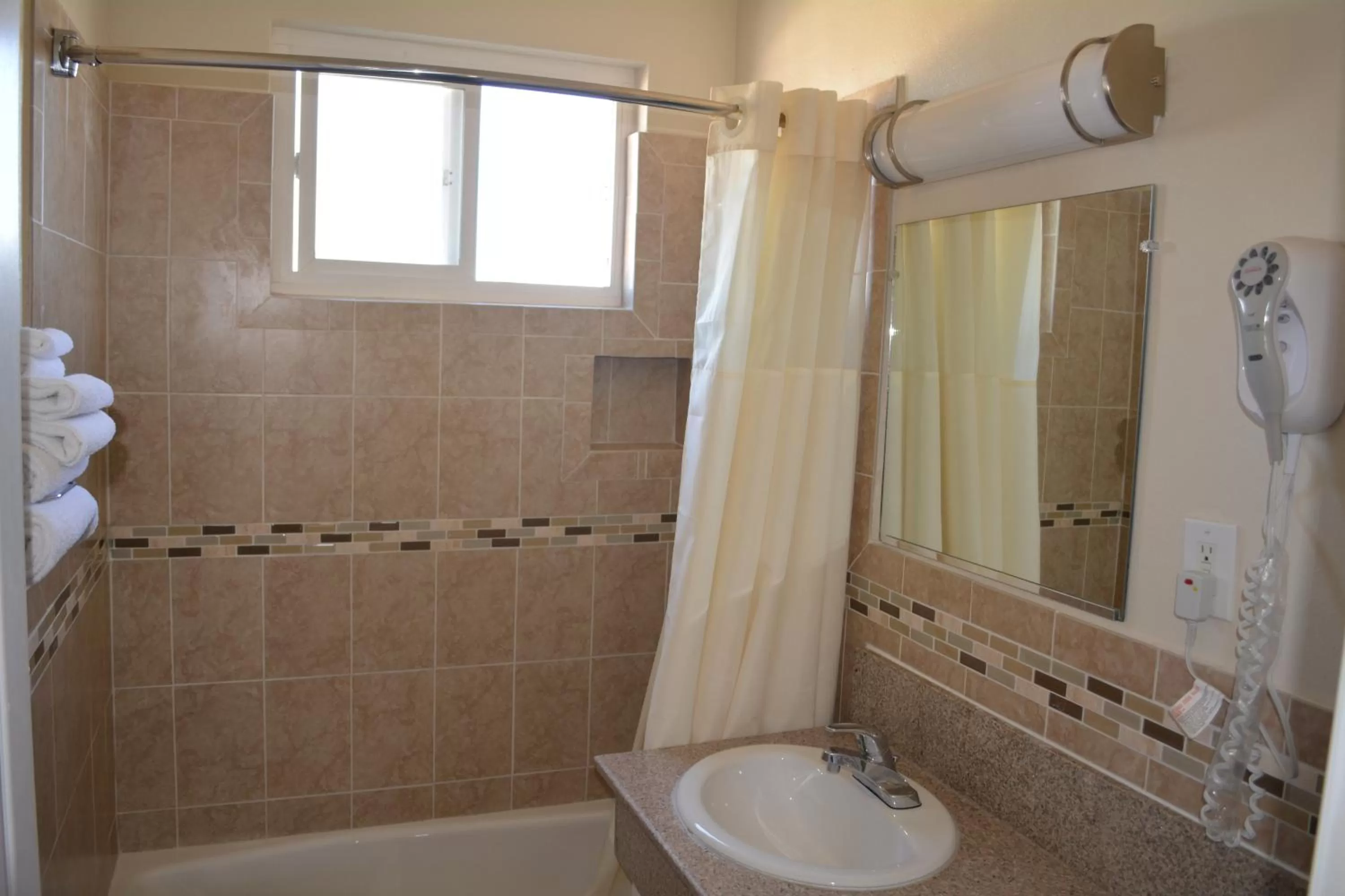 Day in Seaside Motel