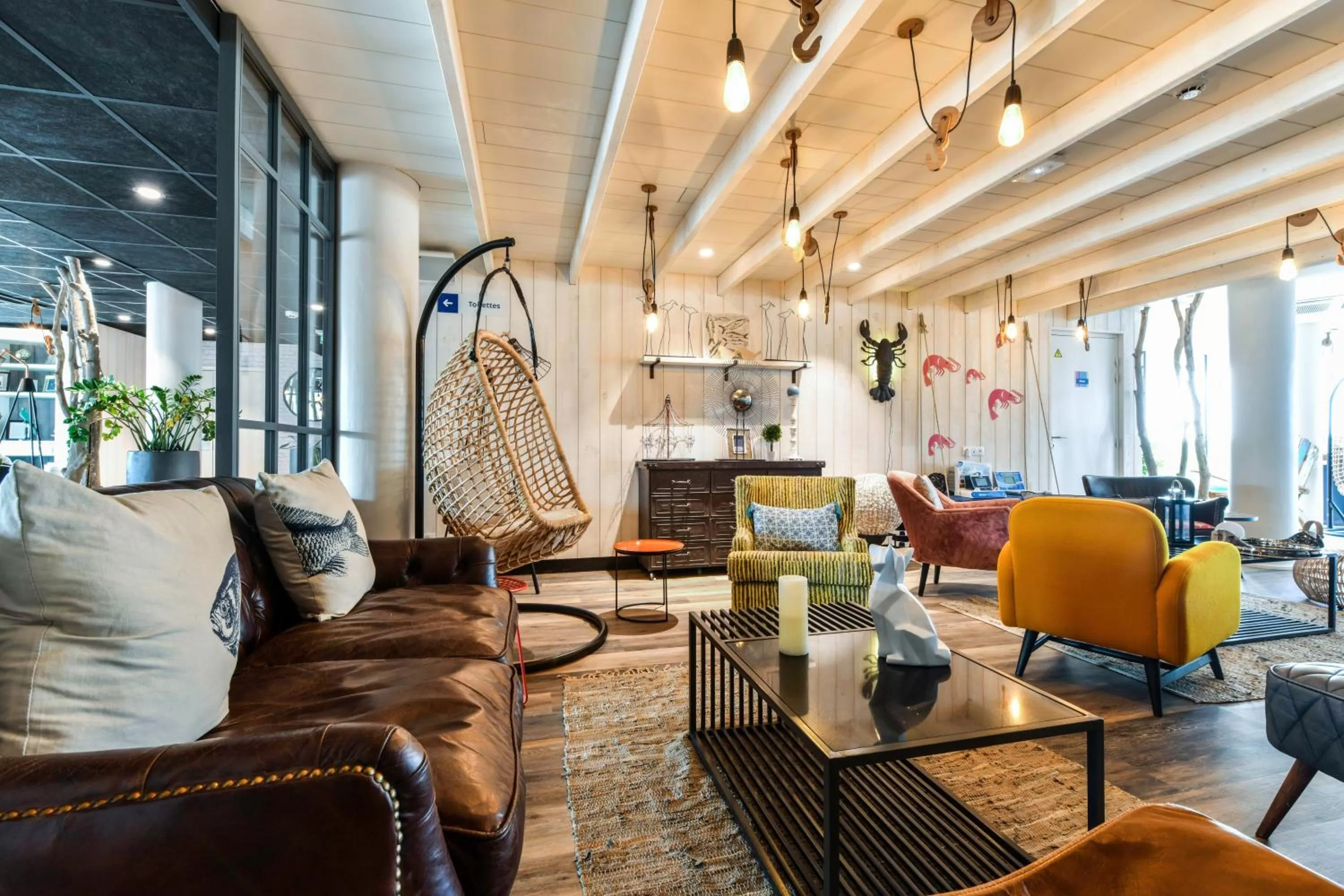 Living room in ibis styles La Rochelle Thalasso Chatelaillon