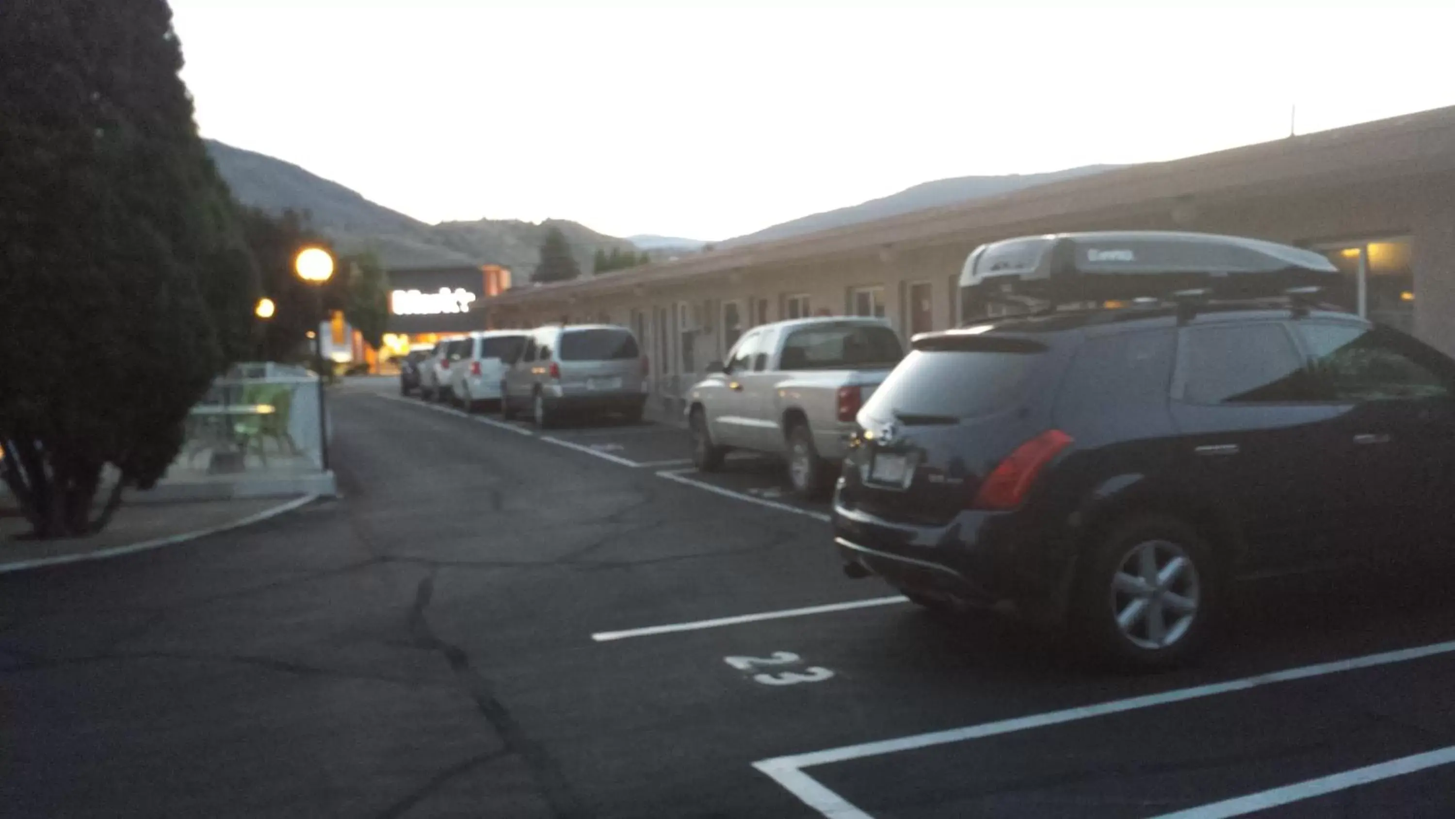 Facade/entrance, Property Building in Swiss Sunset Inn