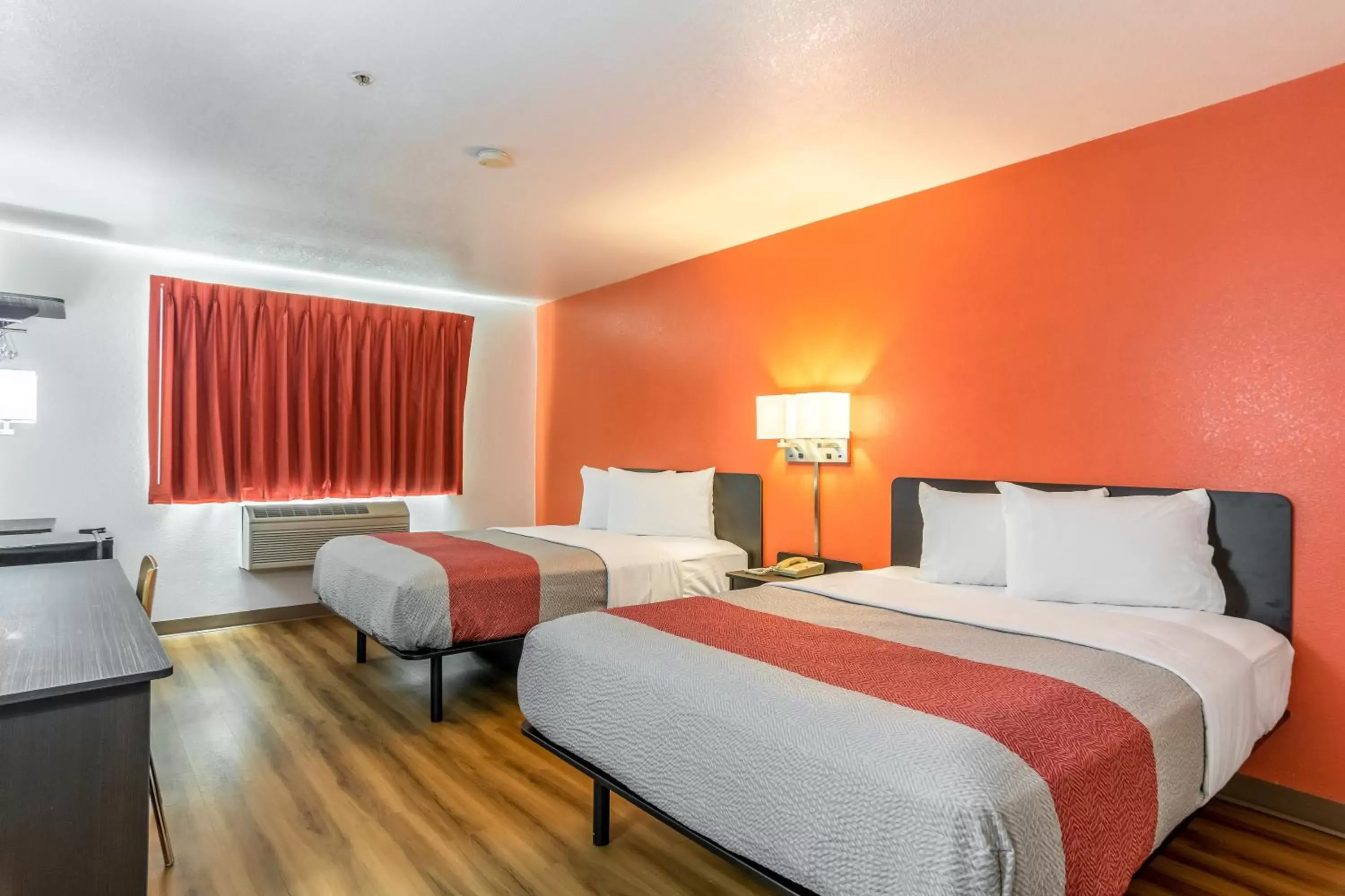 Bedroom, Bed in Motel 6-Barkeyville, PA