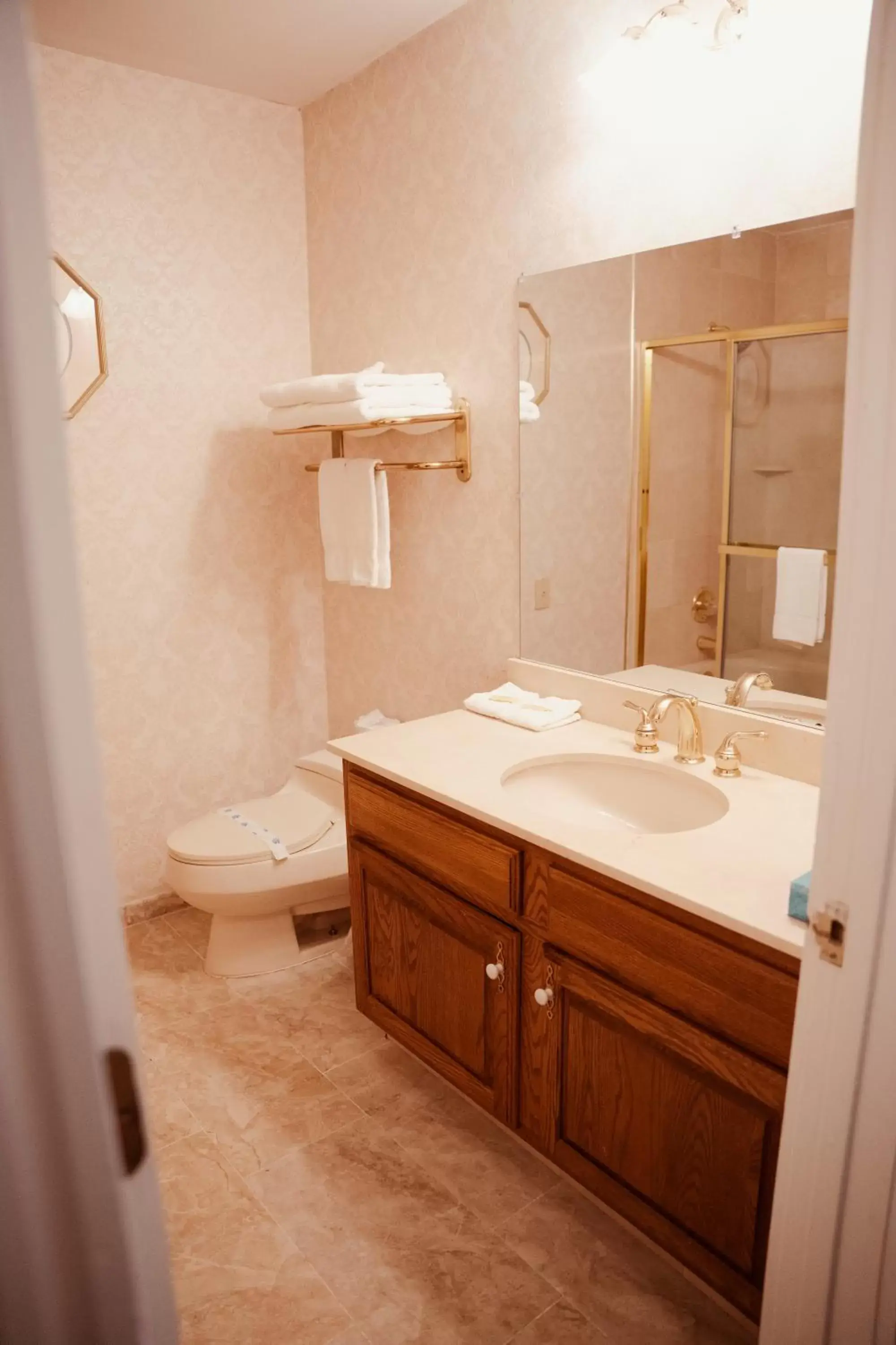 Shower, Bathroom in Phoenix Inn Resort