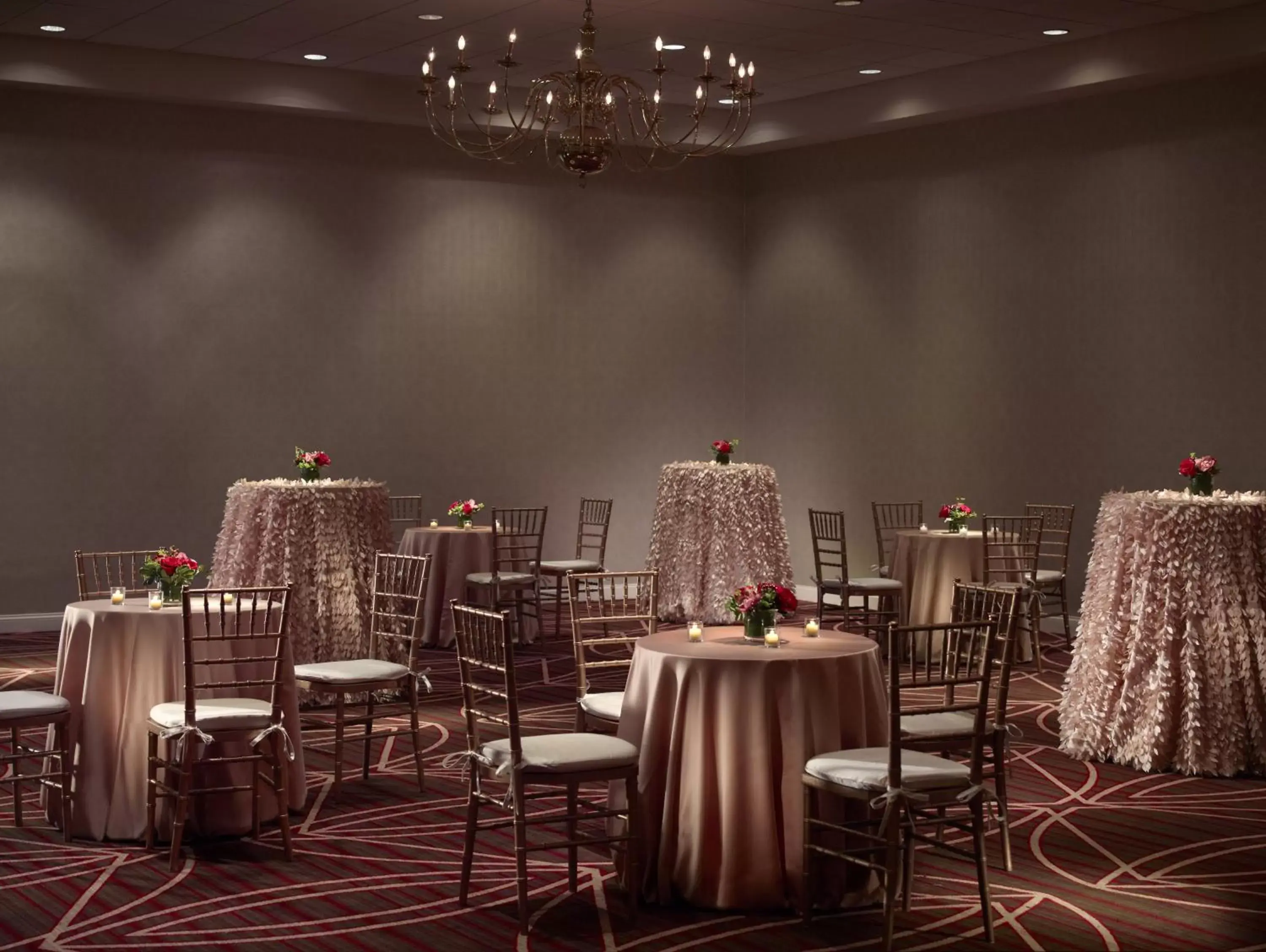 Banquet/Function facilities, Restaurant/Places to Eat in Omni Providence