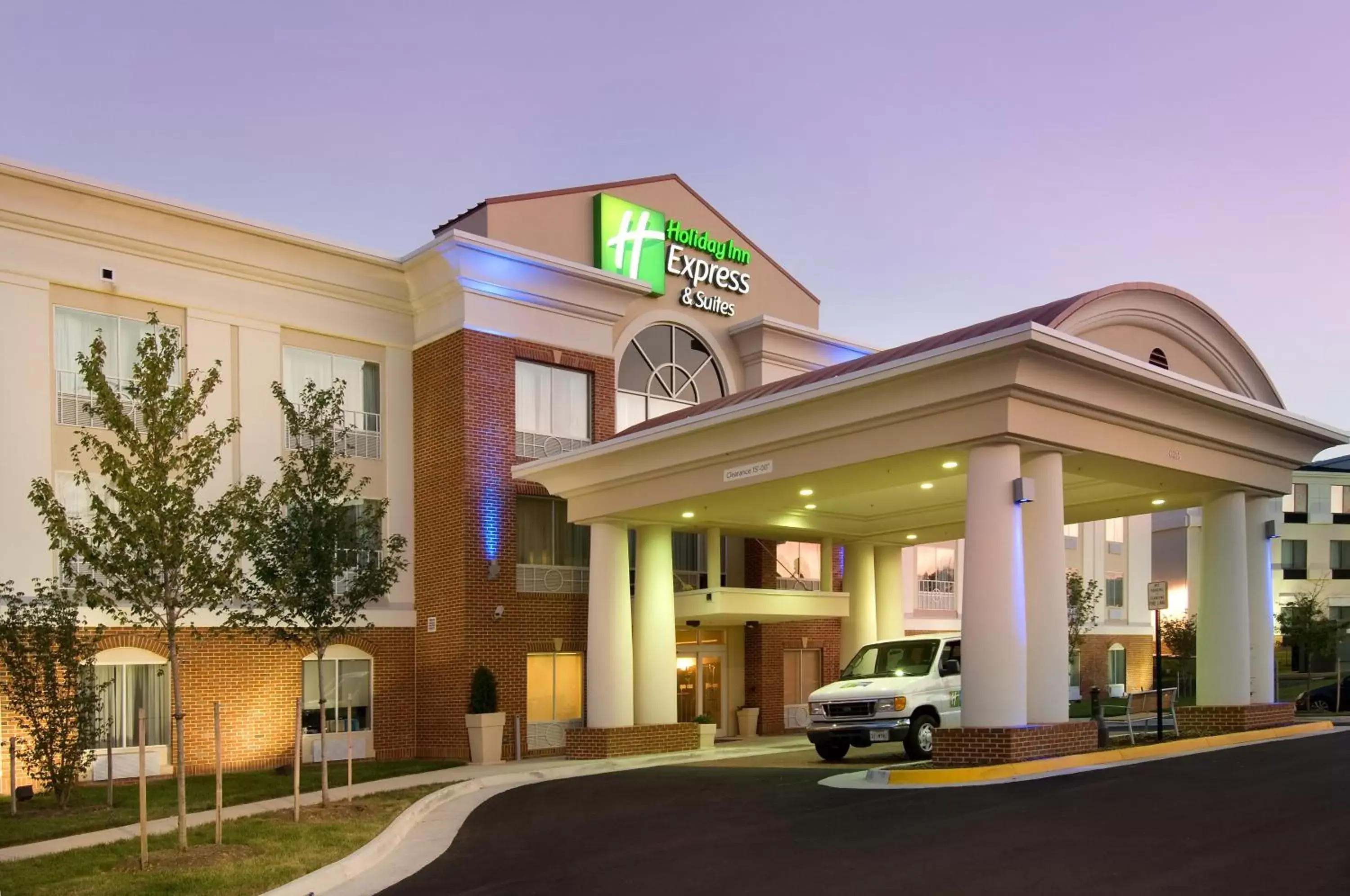 Property Building in Holiday Inn Express & Suites Alexandria - Fort Belvoir, an IHG Hotel