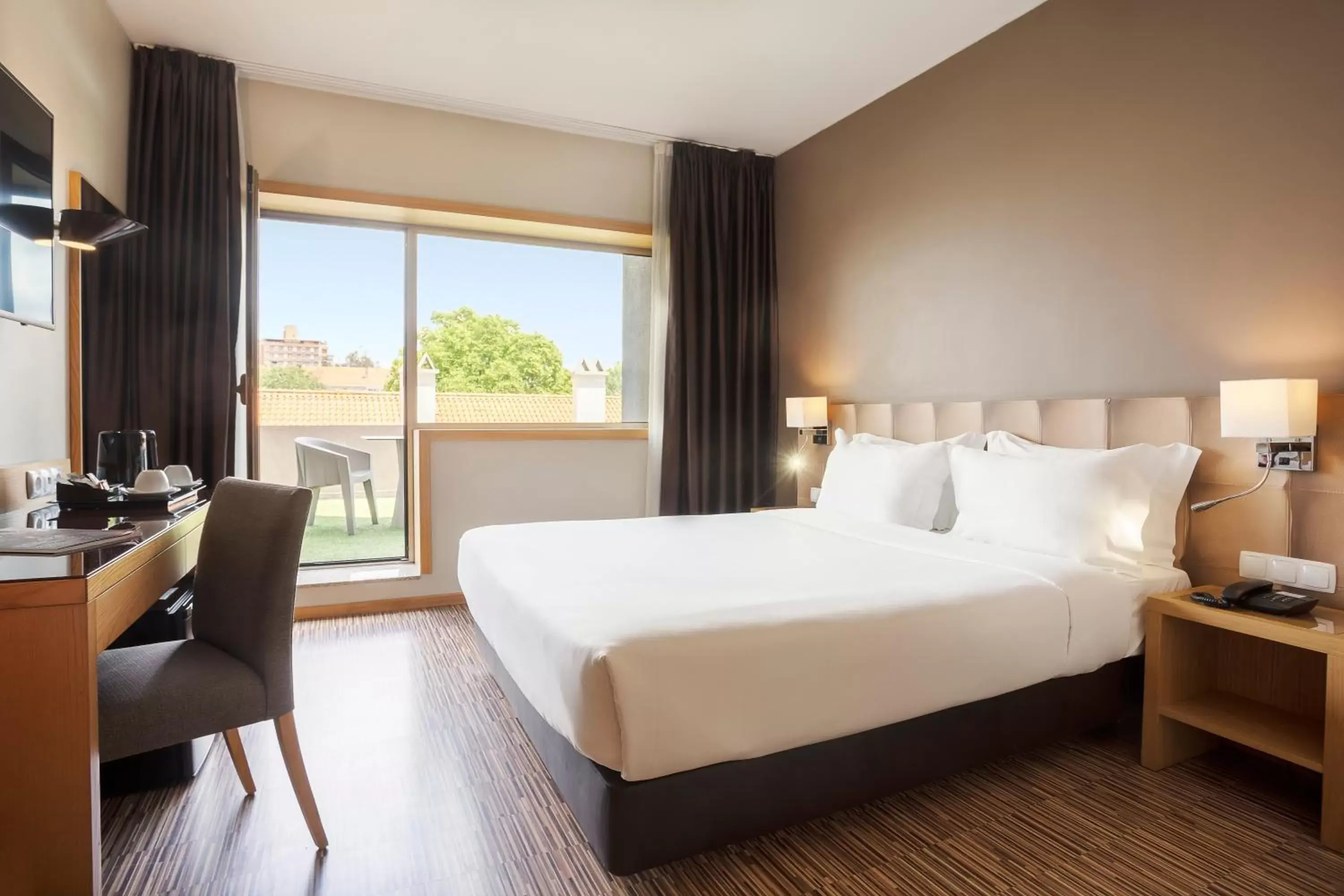 Photo of the whole room, Bed in HF Tuela Porto Photo of the whole room, Bed in HF Tuela Porto