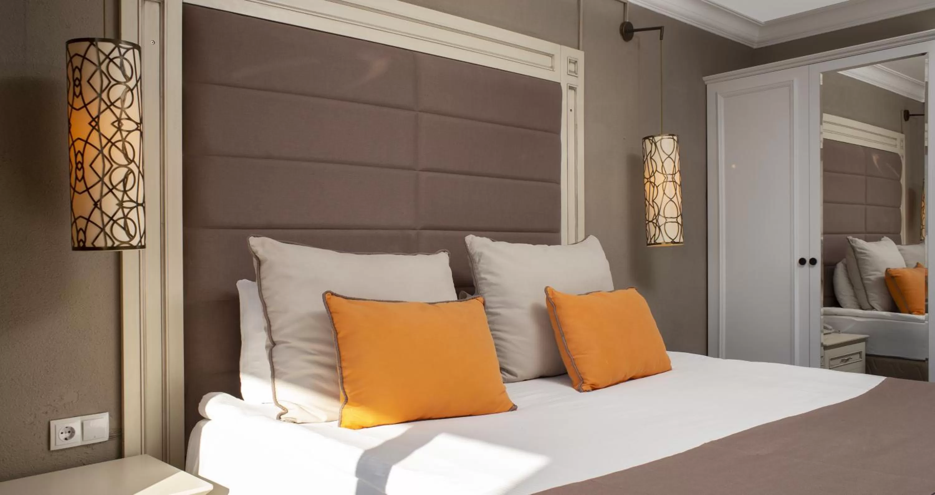 Photo of the whole room, Bed in Suhan Seaport Hotel