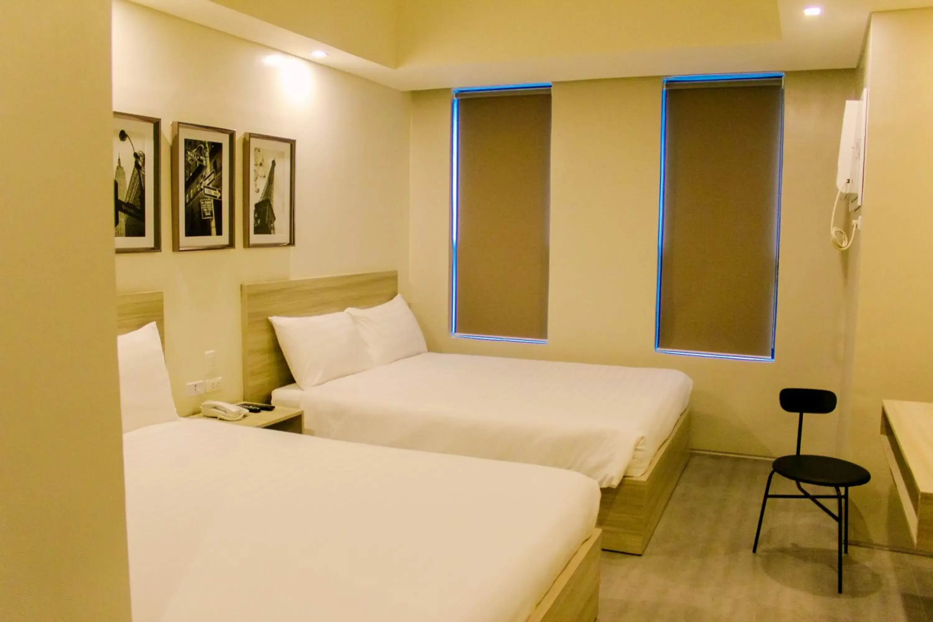 Photo of the whole room, Bed in Mabolo Royal Hotel