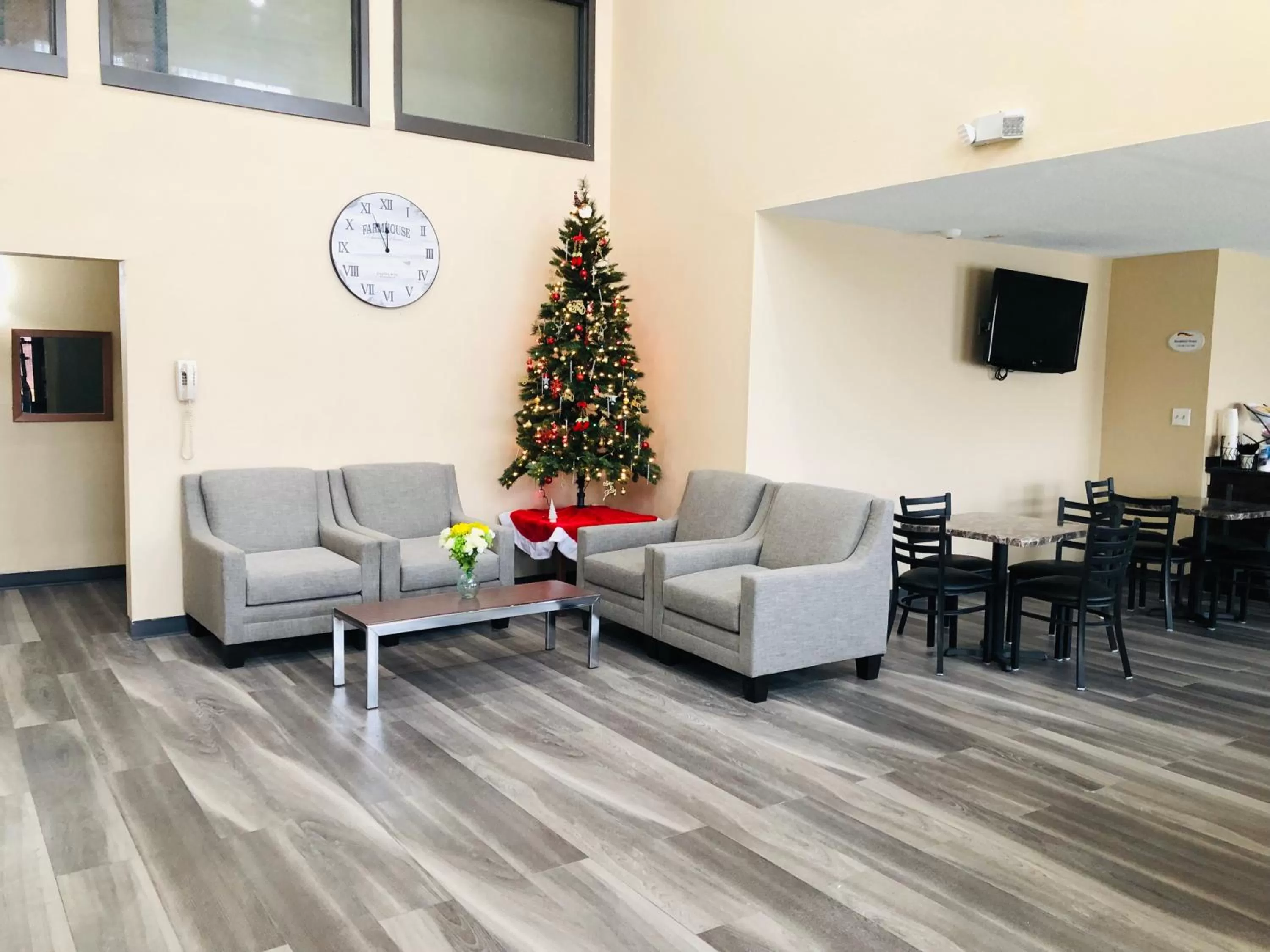 Lobby or reception in Baymont by Wyndham Joliet