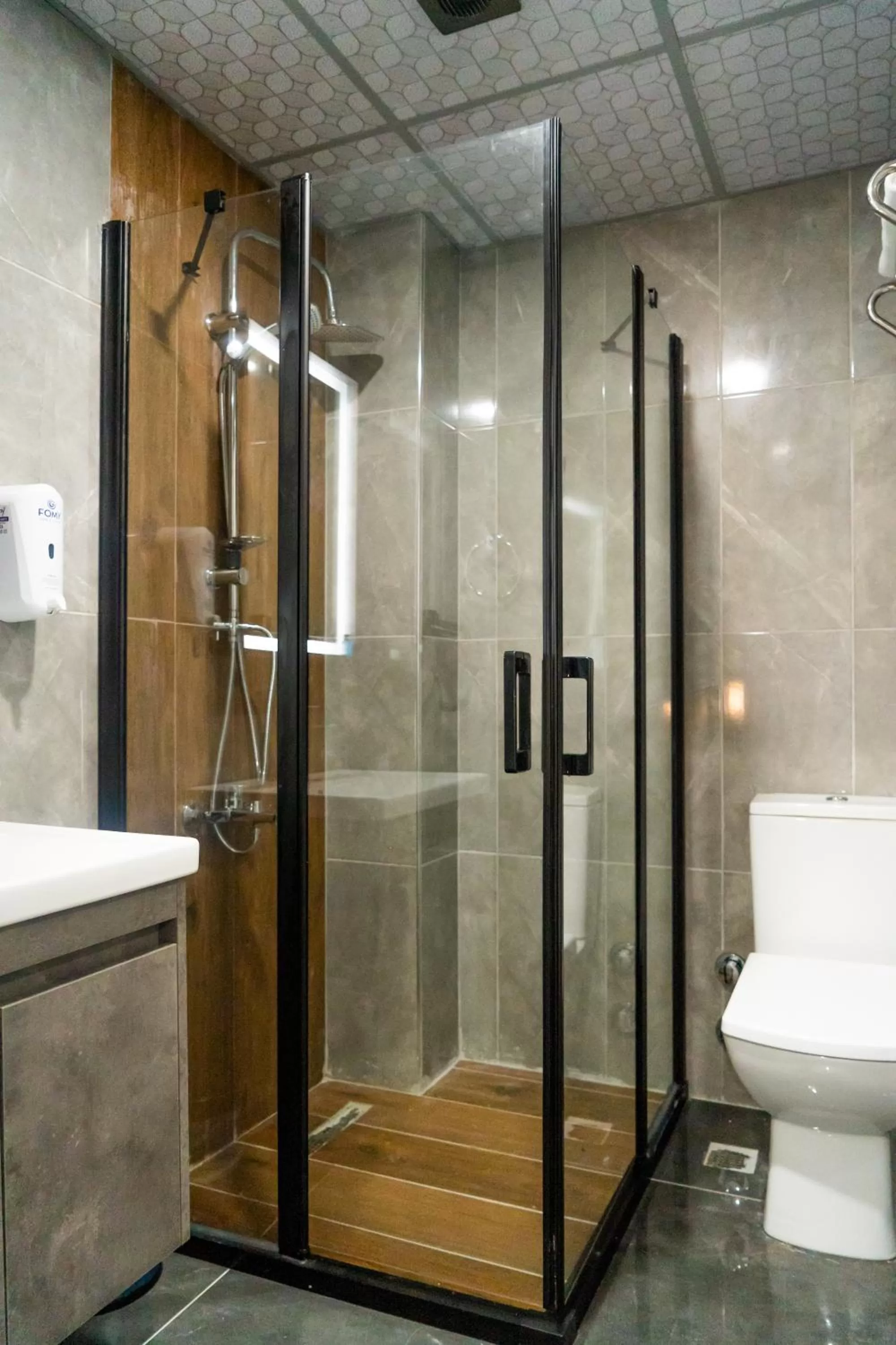 Shower in GRAND MOON HOTEL