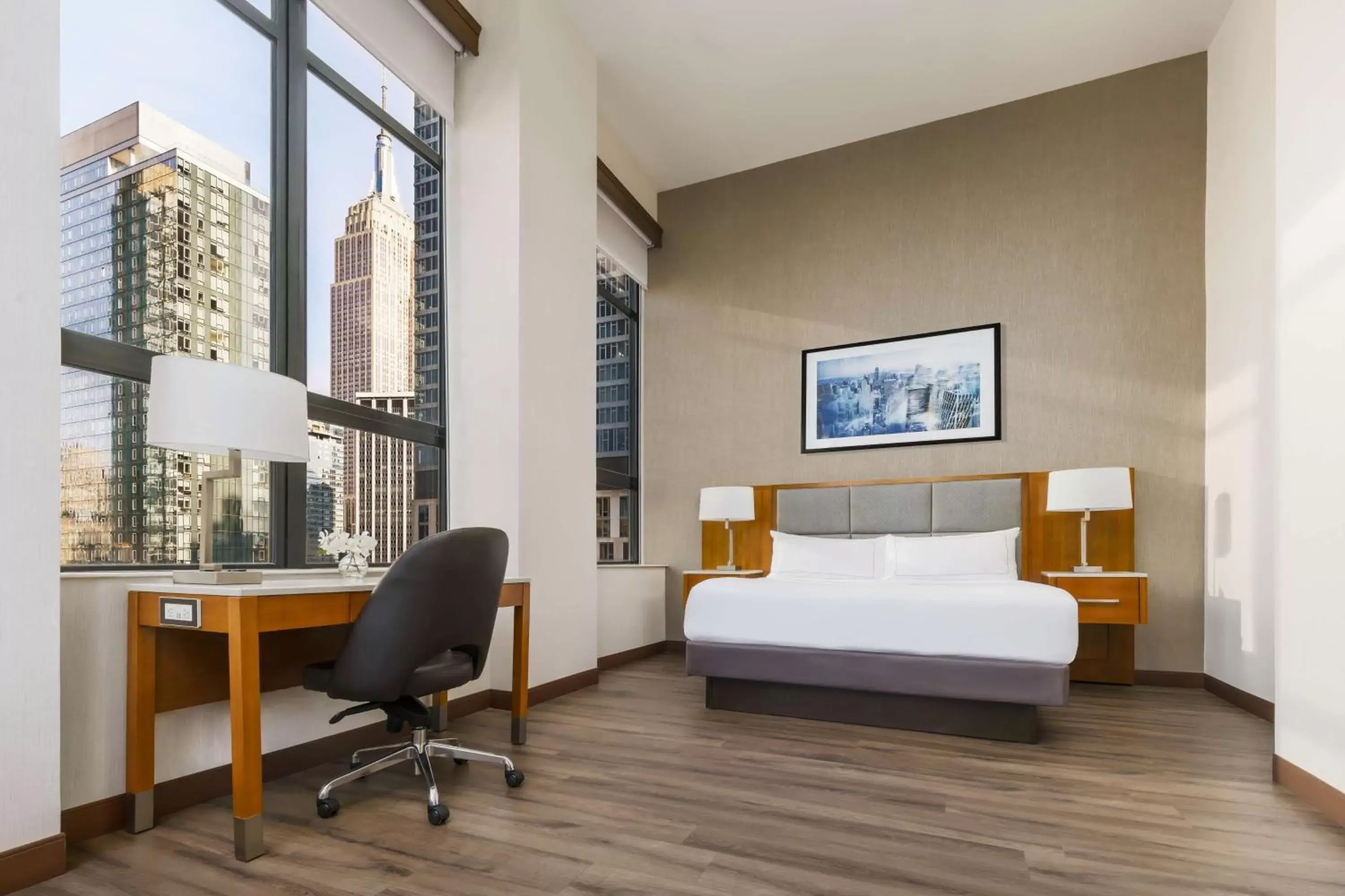 Bedroom, Seating Area in DoubleTree by Hilton Hotel New York City - Chelsea