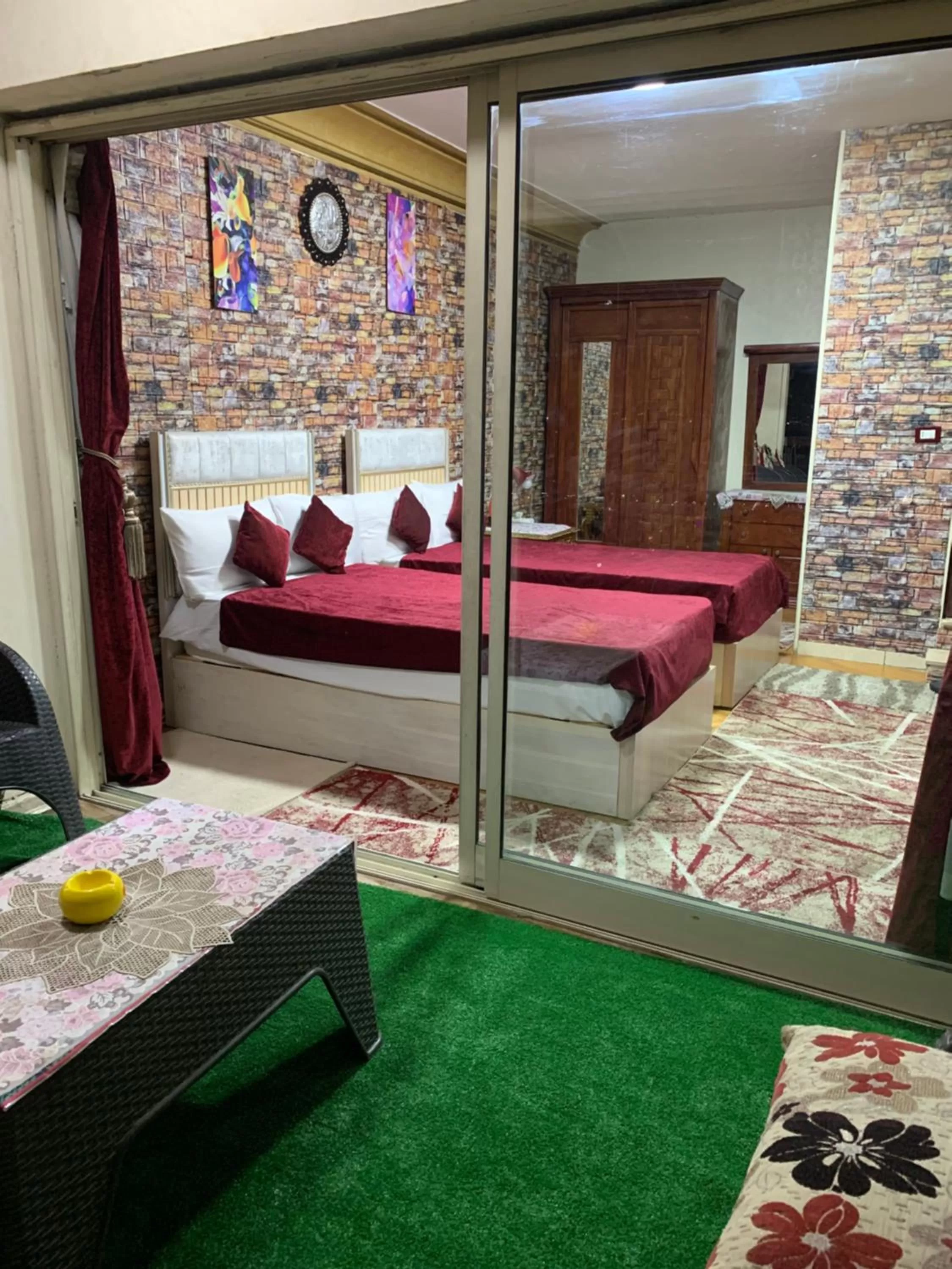 Photo of the whole room, Swimming Pool in Nile Star Suites & Apartments