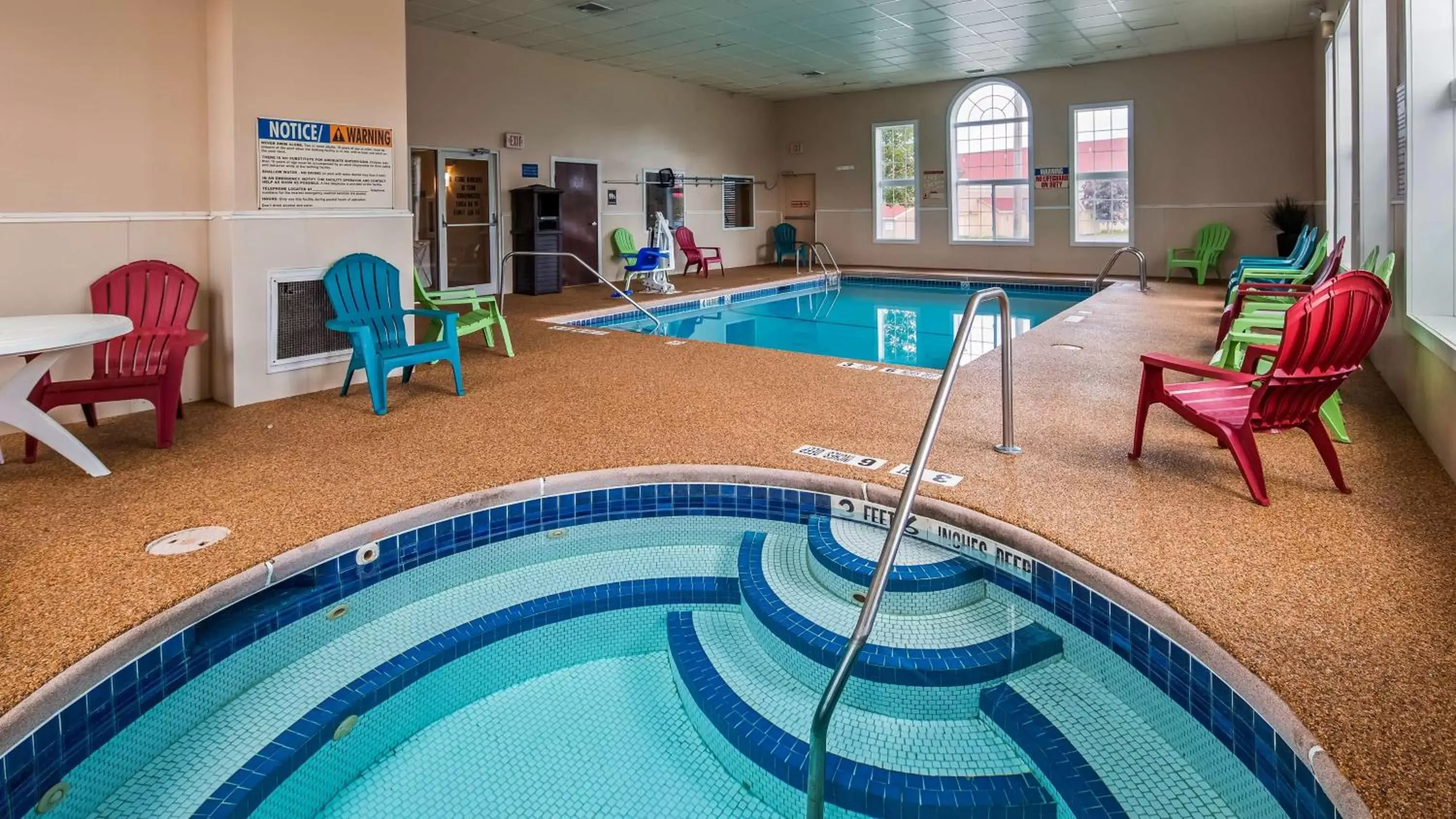 On site, Swimming Pool in Best Western Crown Inn & Suites - Batavia