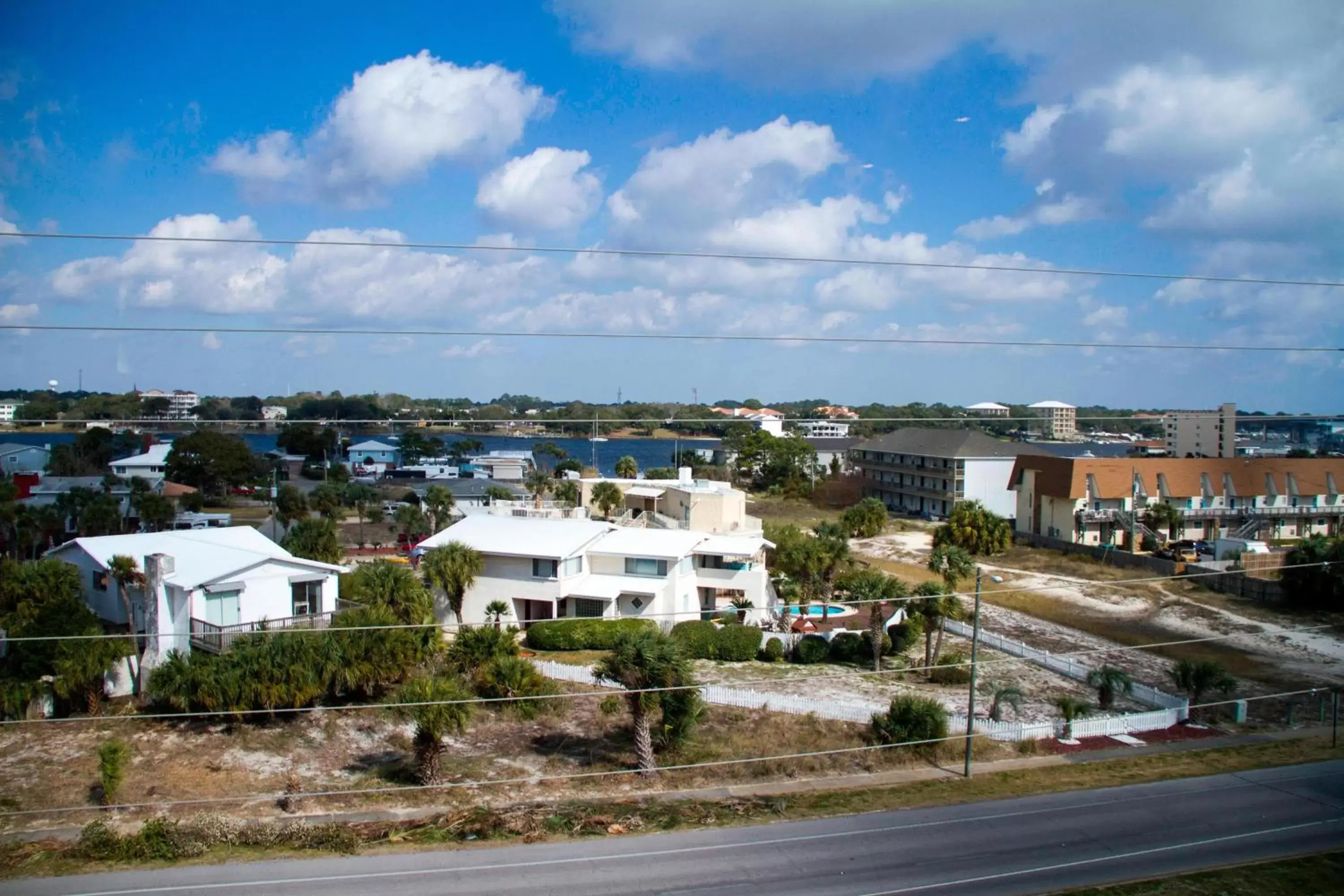 Photo of the whole room, Bird's-eye View in Courtyard by Marriott Fort Walton Beach-West Destin