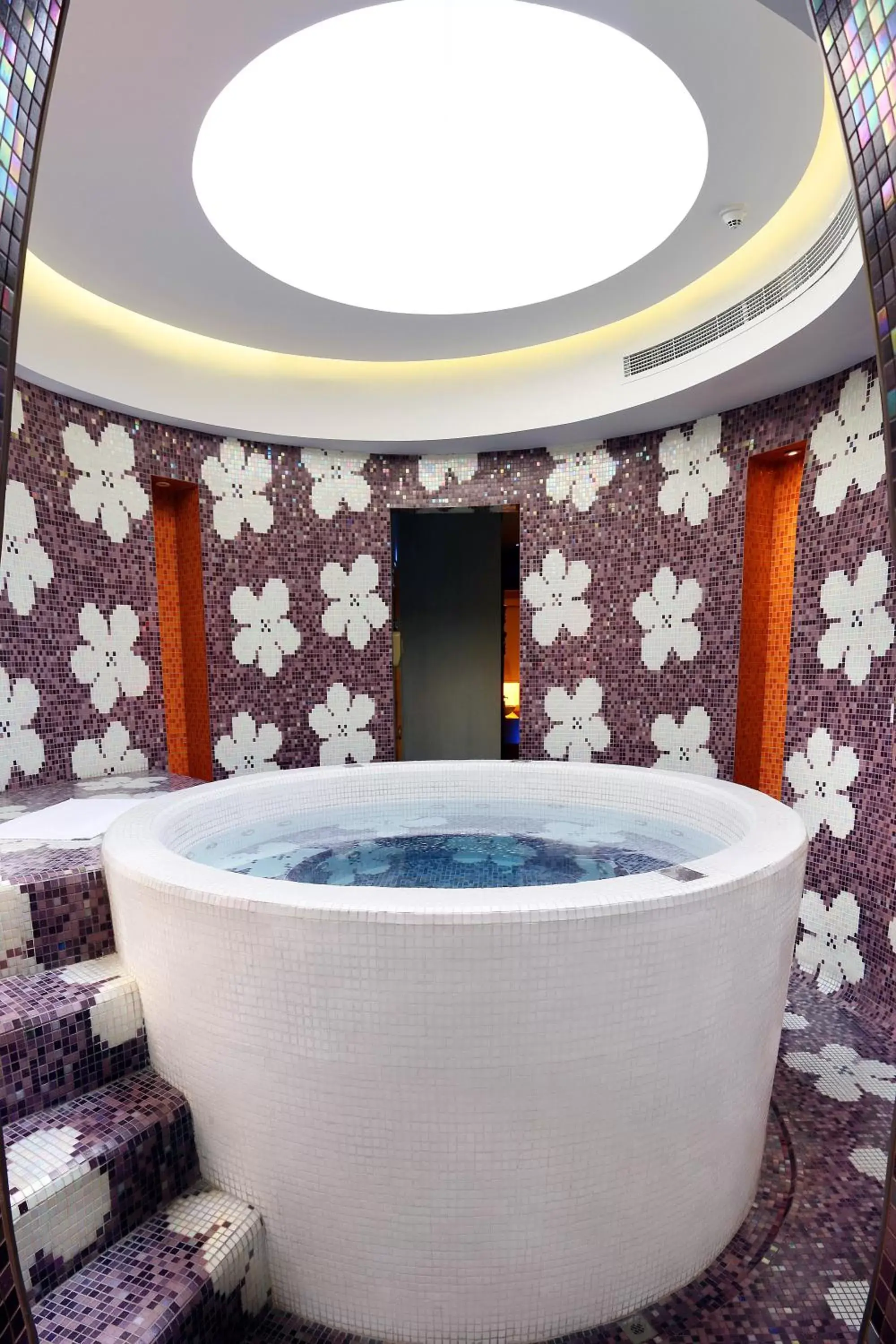 Spa and wellness centre/facilities, Bathroom in Hues Boutique Hotel