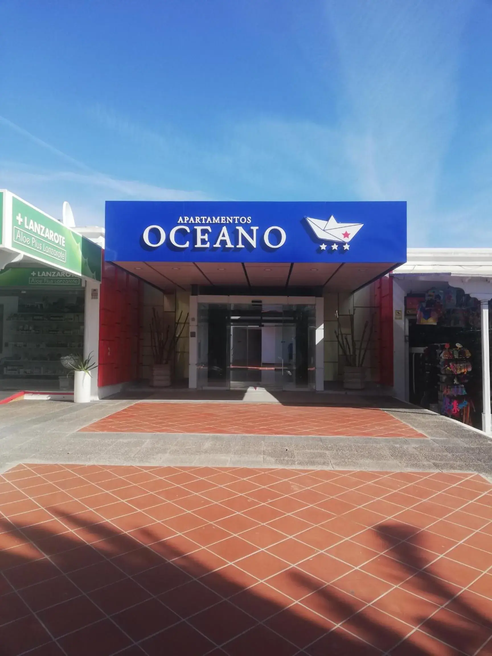 Facade/entrance in Oceano Only Adults