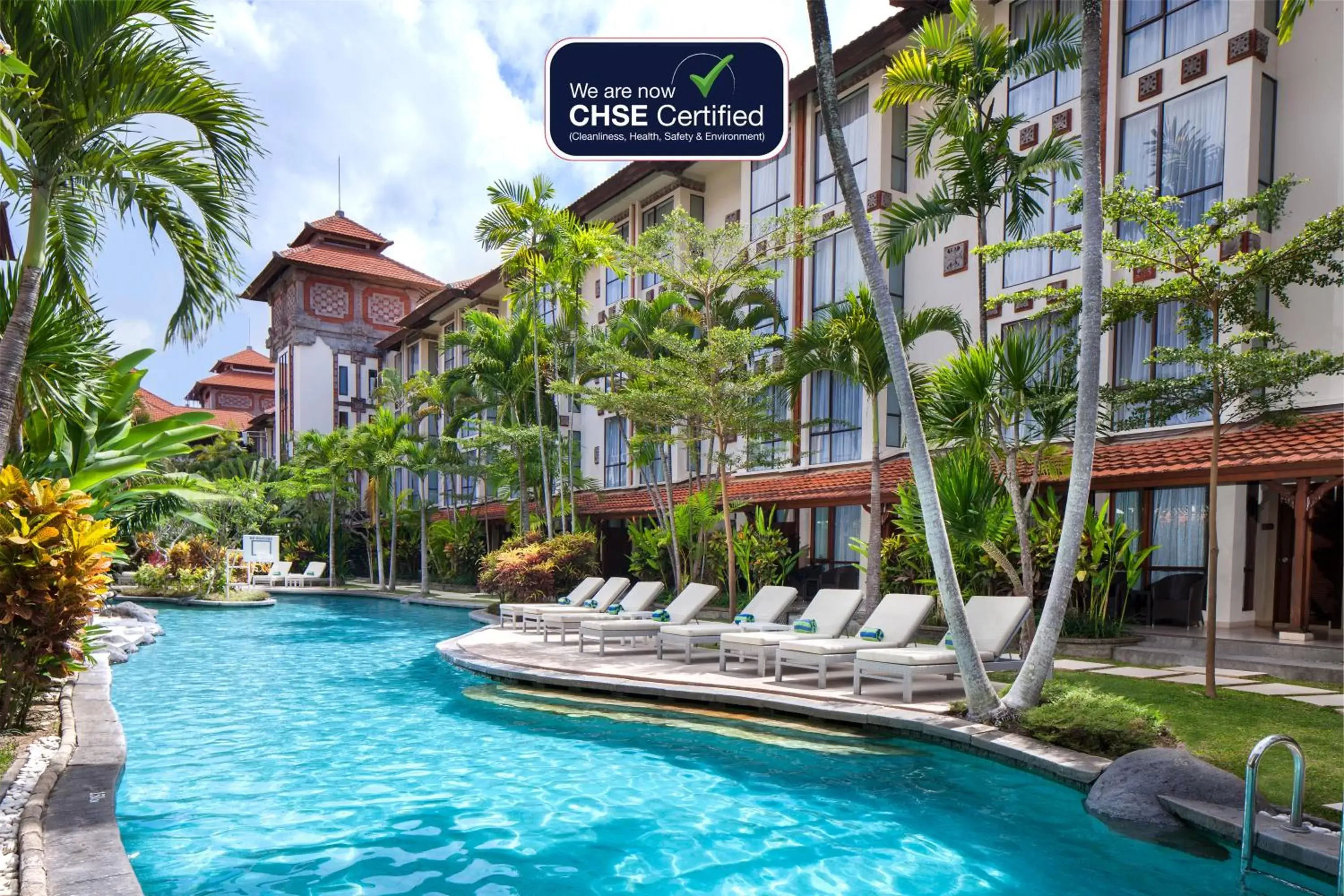 Swimming pool in Prime Plaza Hotel Sanur – Bali