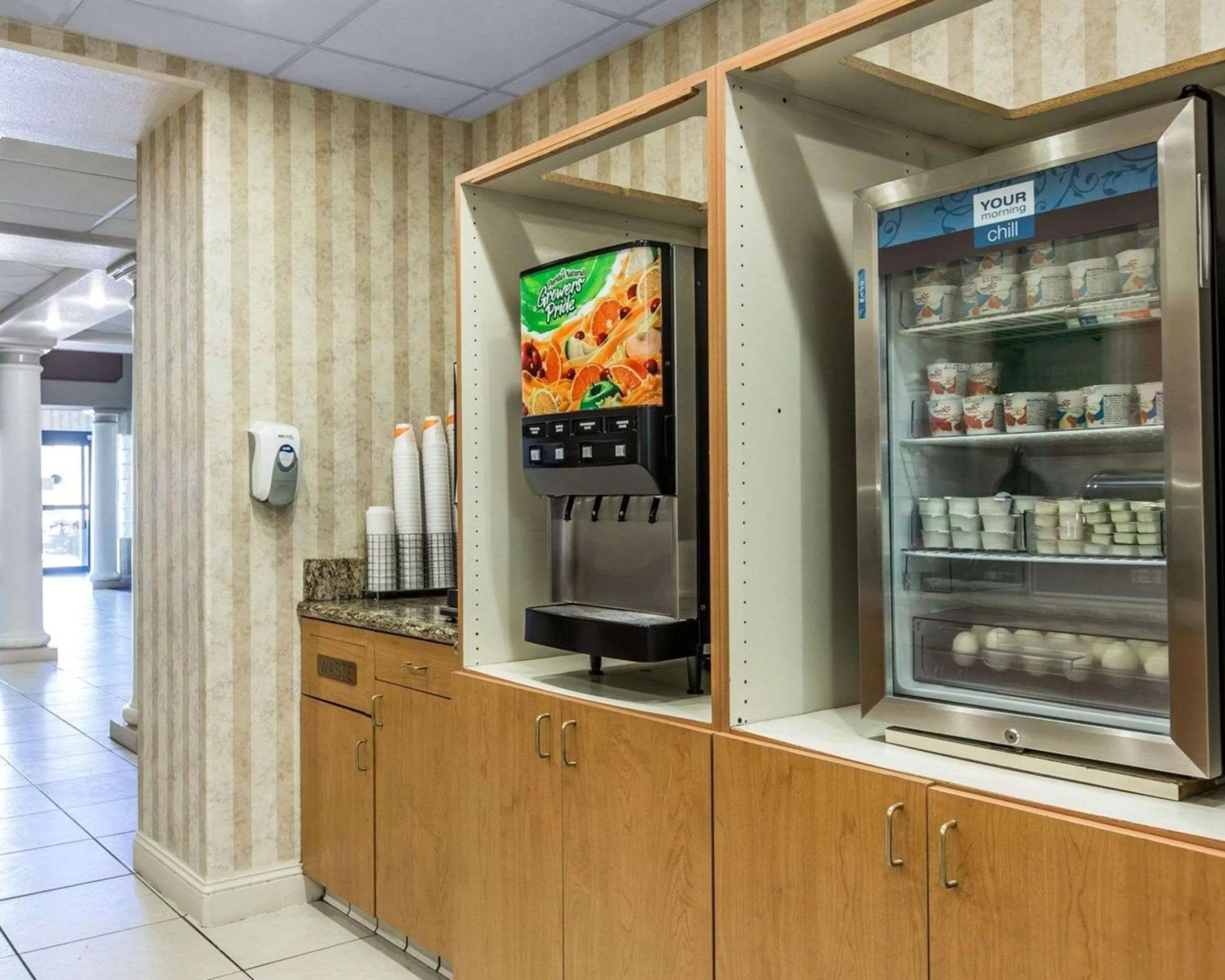 Restaurant/places to eat in Comfort Suites Palm Desert I-10