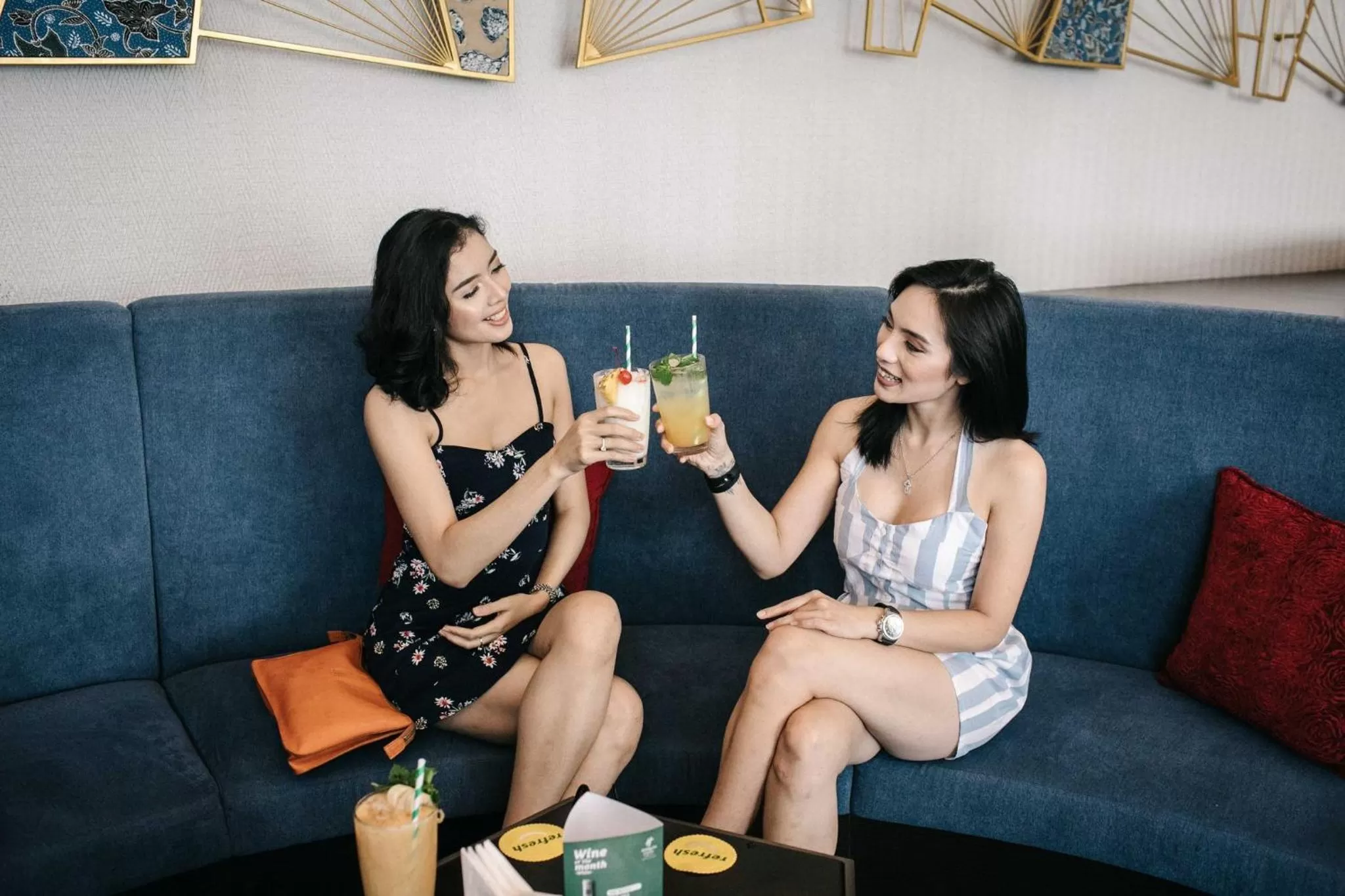 Lounge or bar in Holiday Inn & Suites Jakarta Gajah Mada by IHG