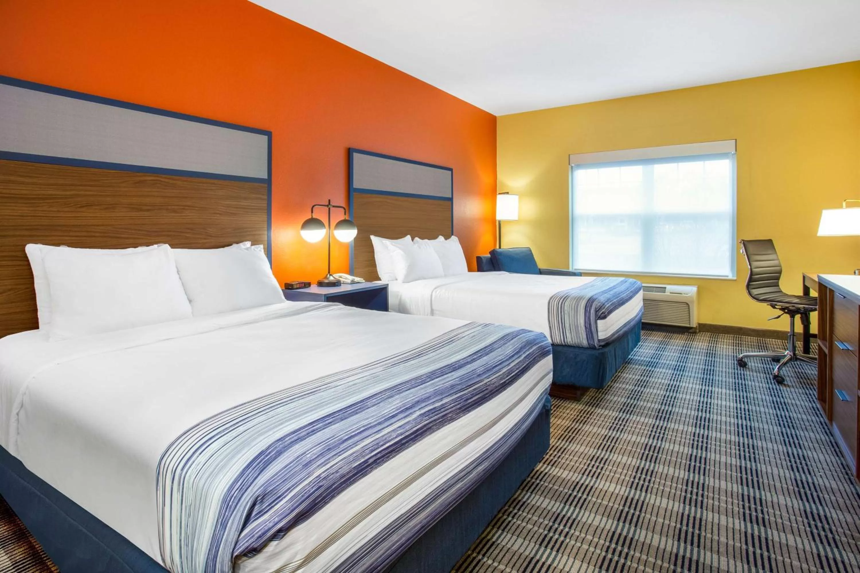 Photo of the whole room, Bed in AmericInn by Wyndham Fulton Clinton