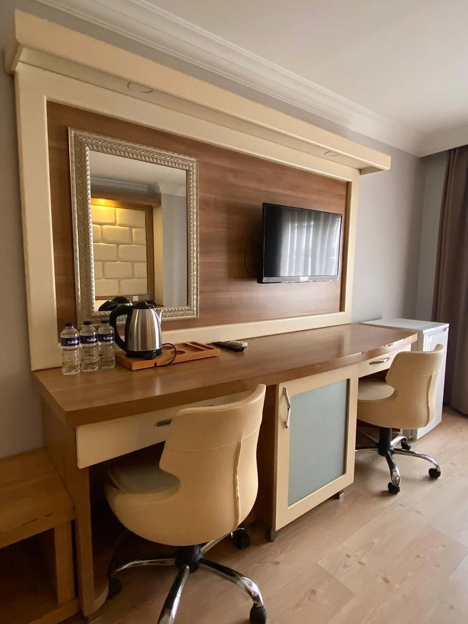 TV and multimedia in Kafkas Hotel Istanbul