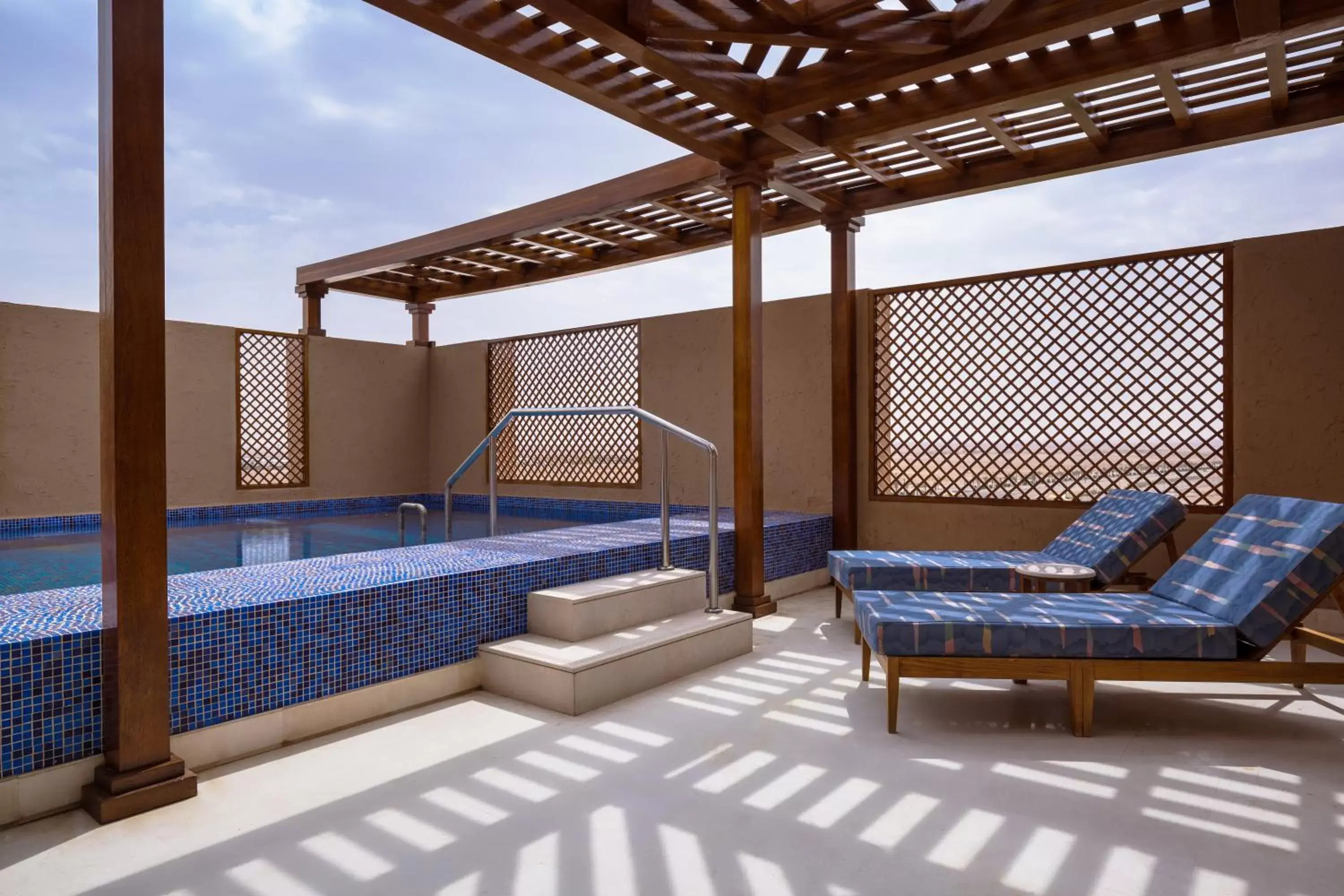 Balcony/Terrace, Swimming Pool in InterContinental Durrat Al Riyadh Resort & Spa, an IHG Hotel