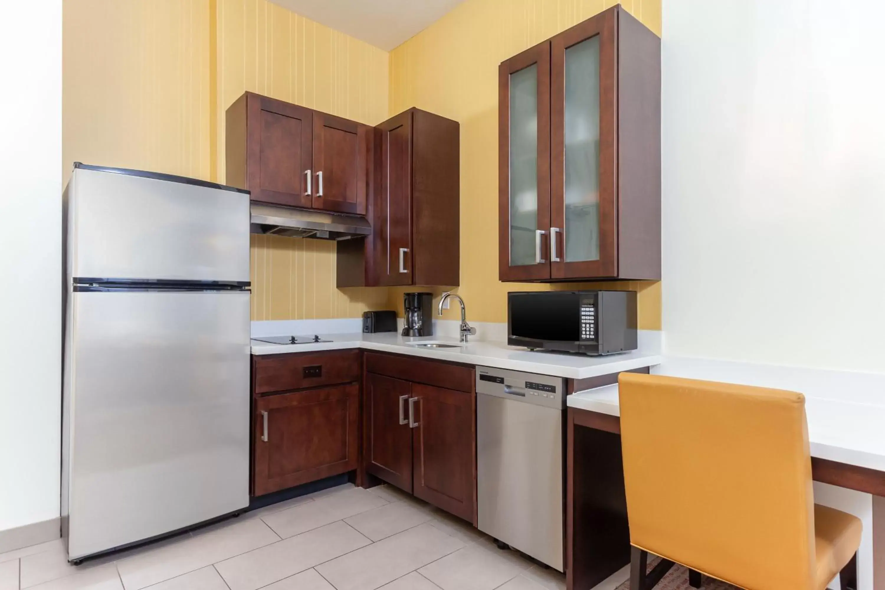 Kitchen or kitchenette, Kitchen/Kitchenette in Residence Inn by Marriott Decatur Forsyth