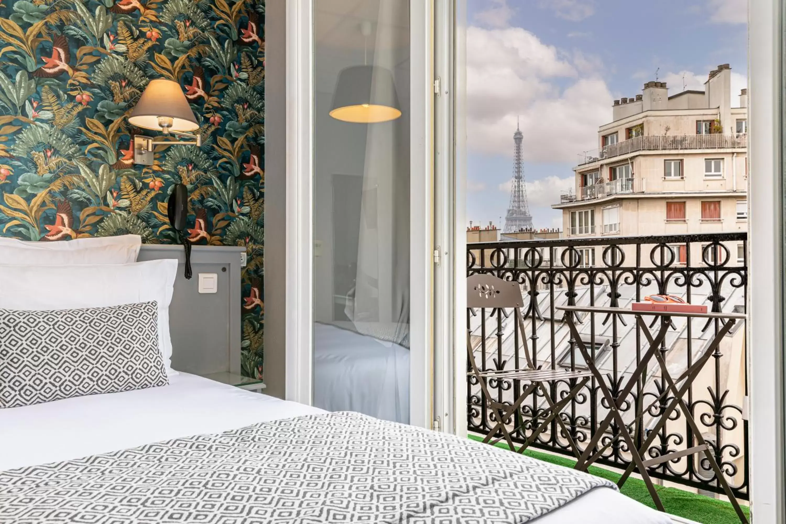 Balcony/Terrace, Bed in Hotel Splendid